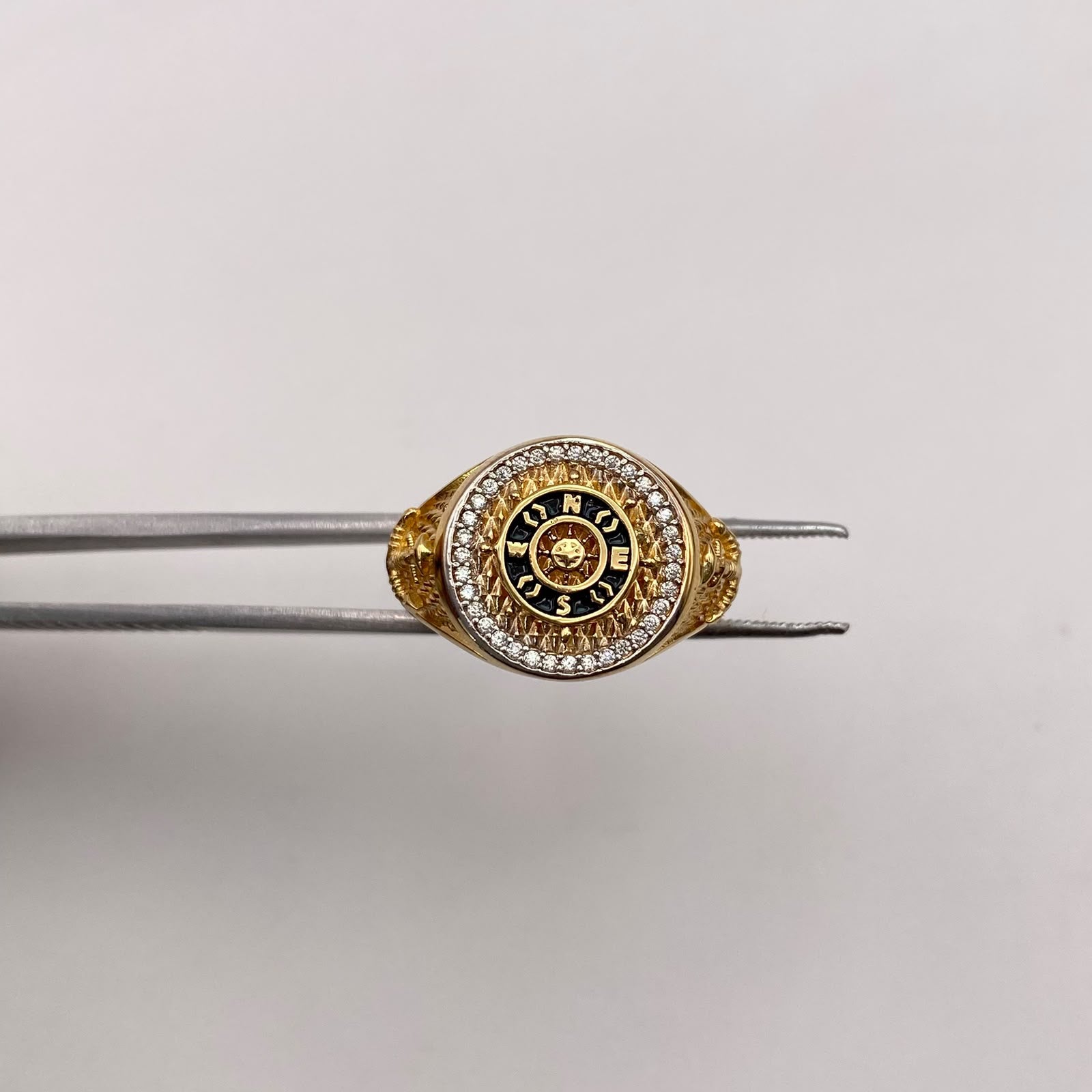 Anillo timon  Oro amarillo y Oro blanco 18k / Talla 9 / 9,10 Gr / 5,1 mm