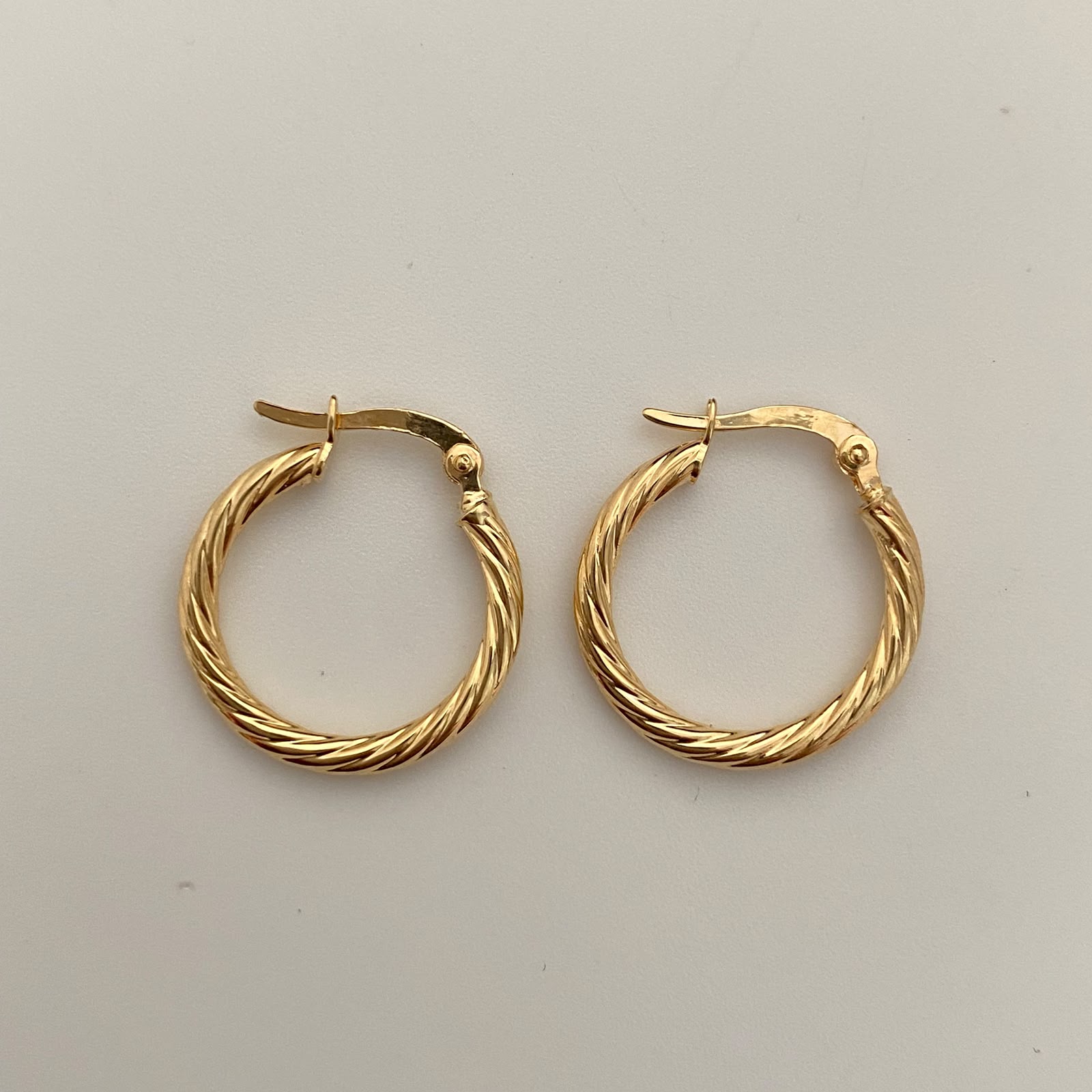 Candonga Entorchada Oro amarillo 18k 1,45 Gr / 2 Cm