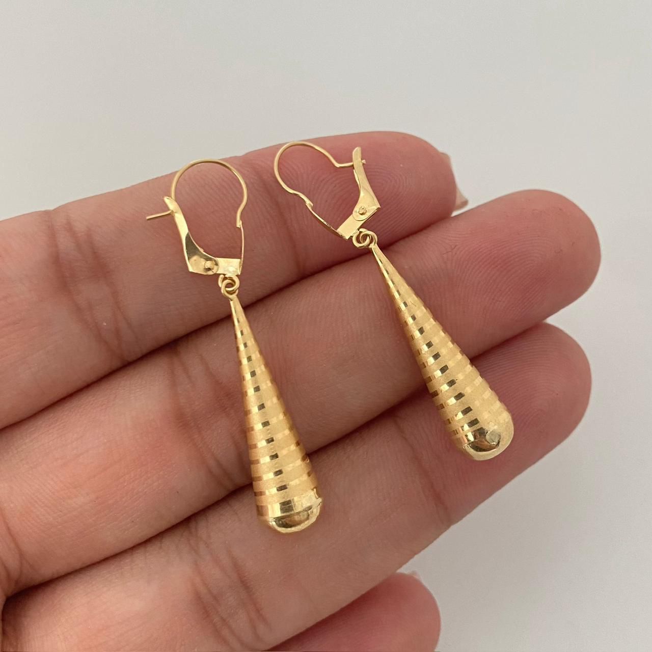 Candonga lagrima Oro amarillo 18k 1,15 Gr / 4,0 Cm