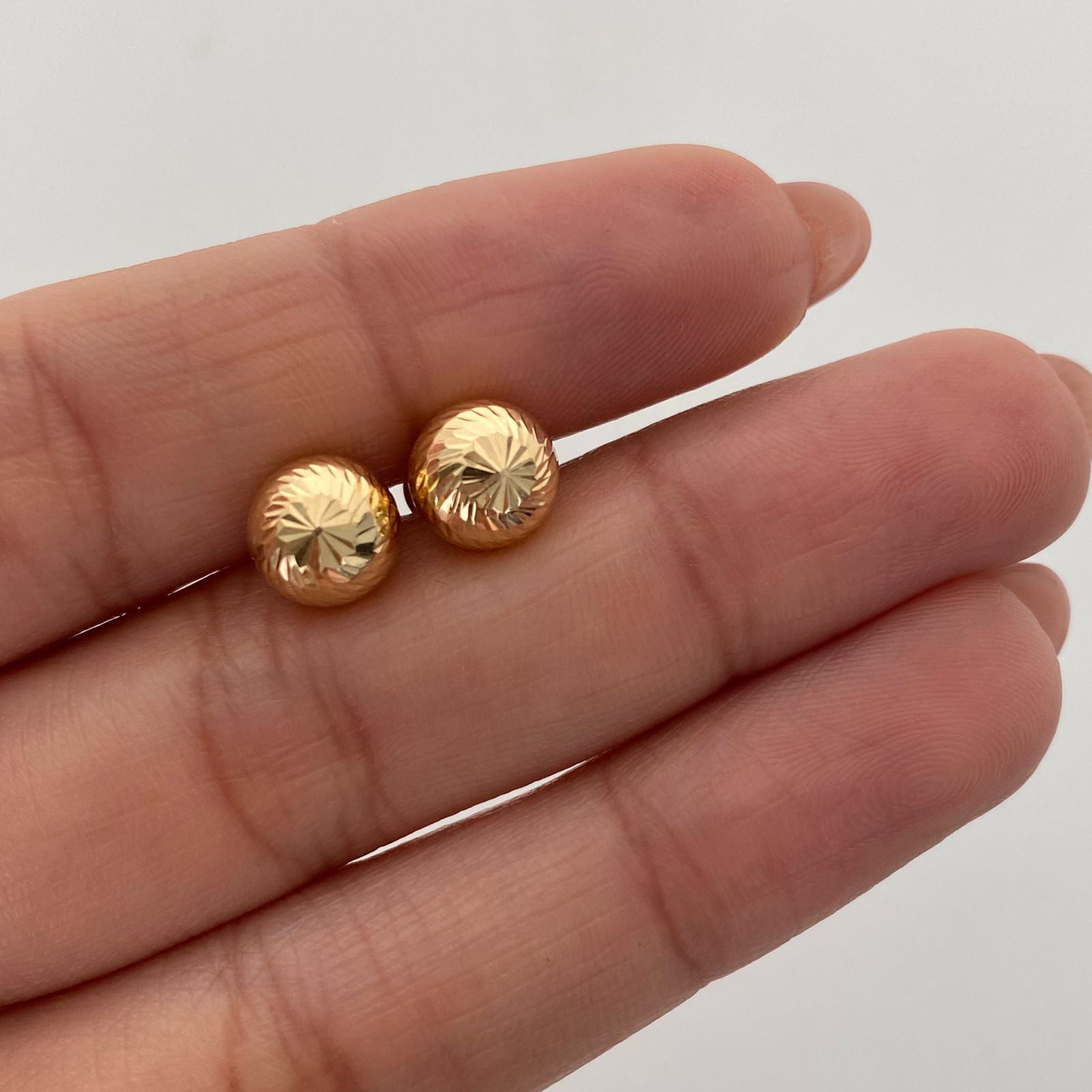 Topos Bola Diamantado 8mm Oro amarillo 18k 1,2 Gr