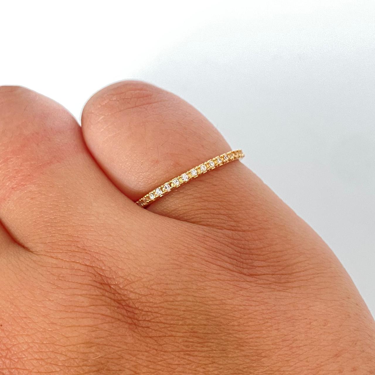 Anillo circones blancos Oro amarillo 18k / Talla 5 1/4 / 0,95 Gr