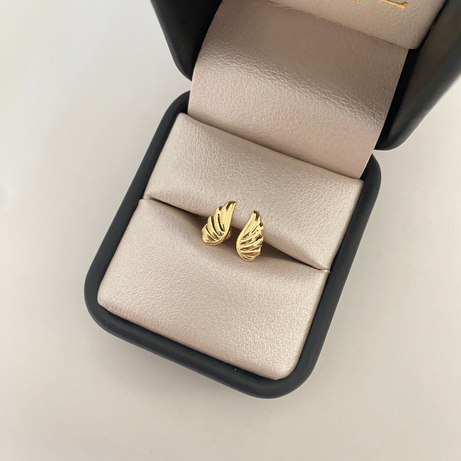Topos ala Oro amarillo 18k 0,75 Gr / 5,55 mm
