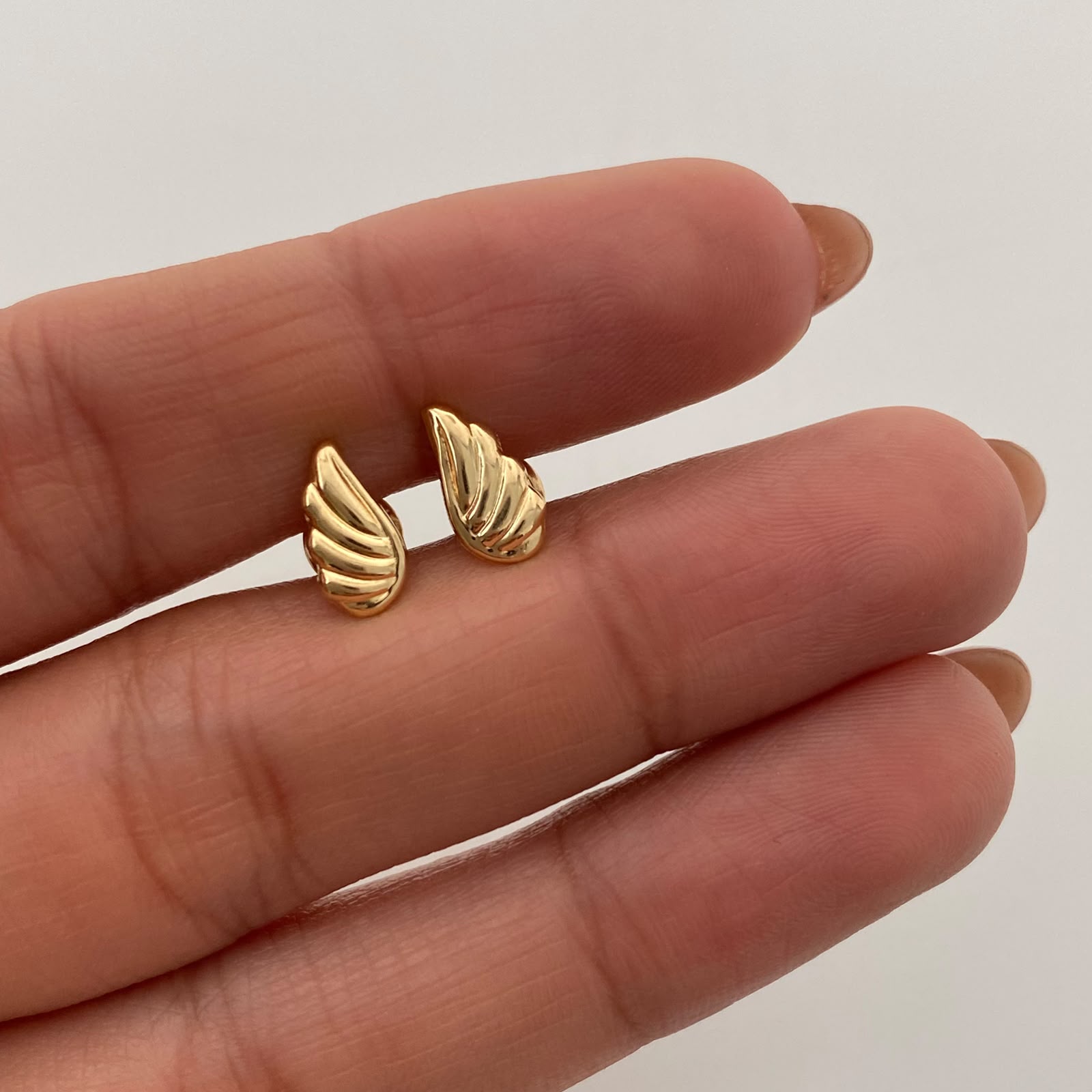 Topos Alas Oro amarillo 18k 0,7 Gr / 5,2 mm