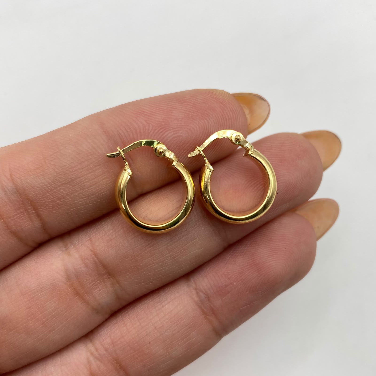 Candonga lisa media luna  Oro amarillo 1,75 Gr / 1,5 Cm
