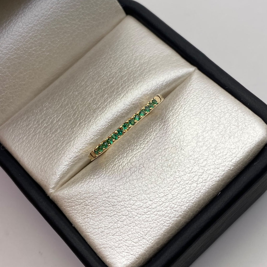 Anillo Churumbela verde Oro amarillo 18k / Talla 6 / 1,45 Gr / 1,2 mm