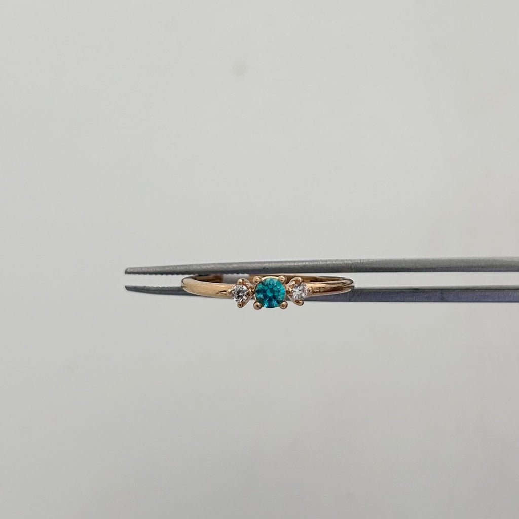 Anillo Solitario Turquesa Oro amarillo 18k / Talla 6 / 1,45 Gr / 1,3 mm