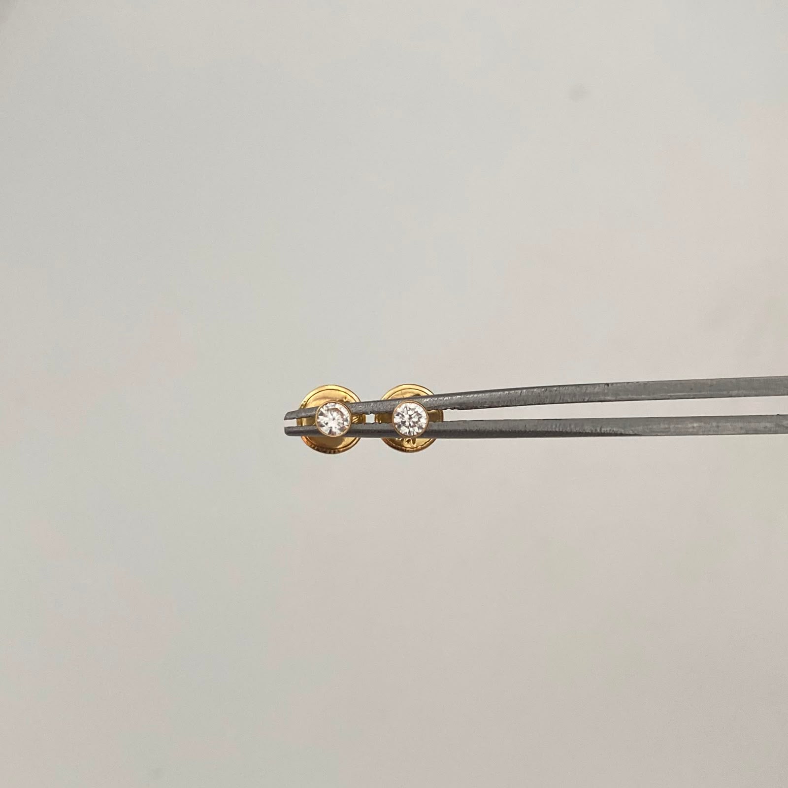 Topos Circon Blanco Oro amarillo 18k 0,4 Gr / 3 mm
