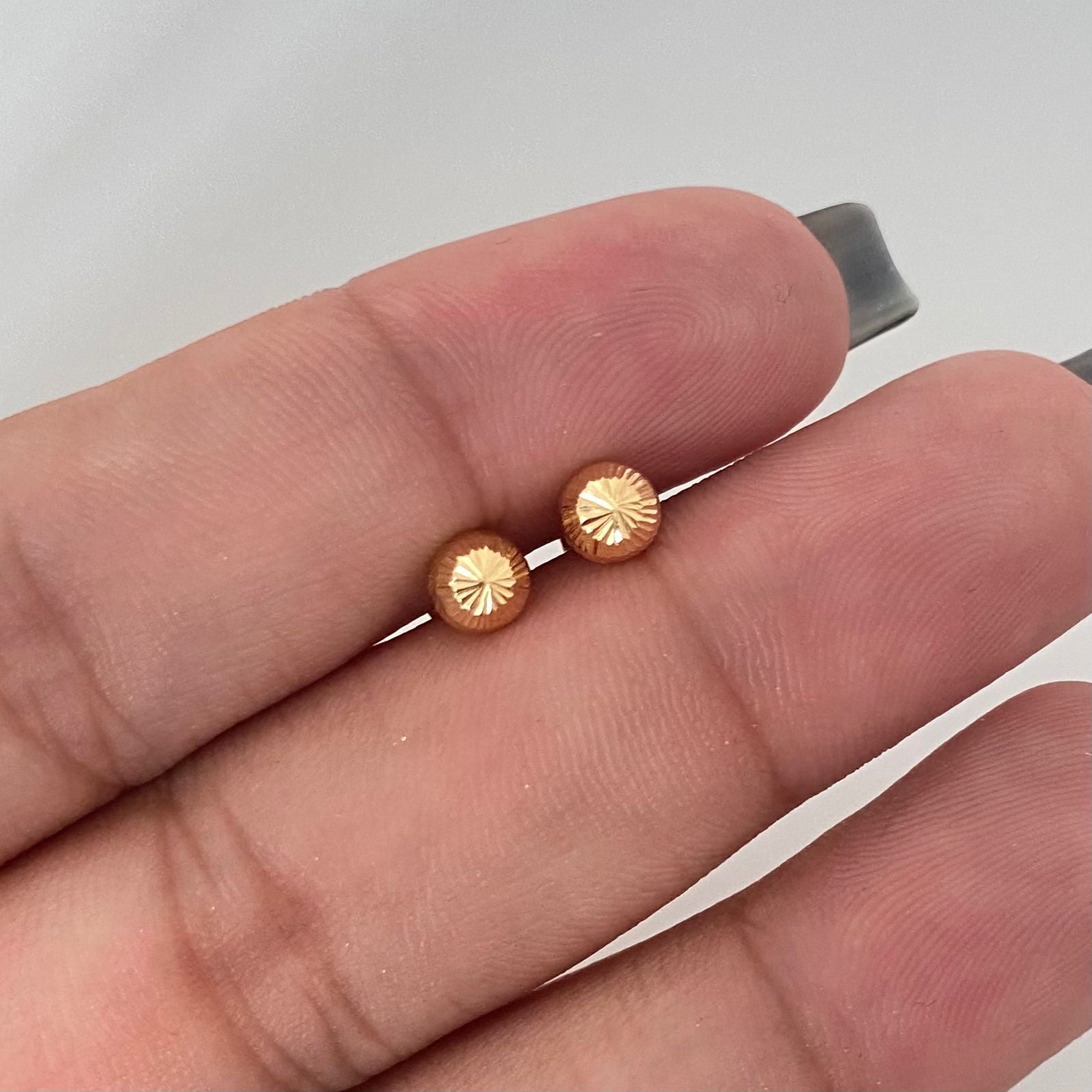 Topos bola diamantada Oro amarillo 18k 0,60 Gr / 5,0 mm