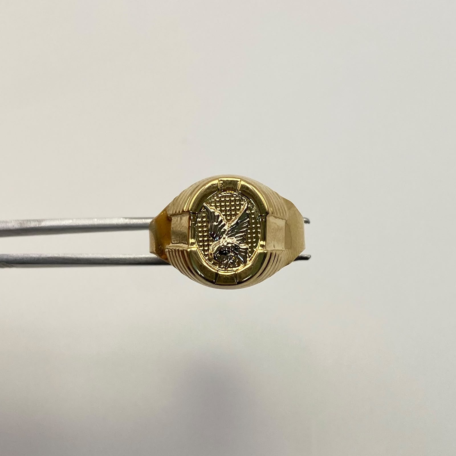 Anillo Aguila Oro amarillo y Oro blanco 18k / Talla 12 / 3,8 Gr / 4,2 mm
