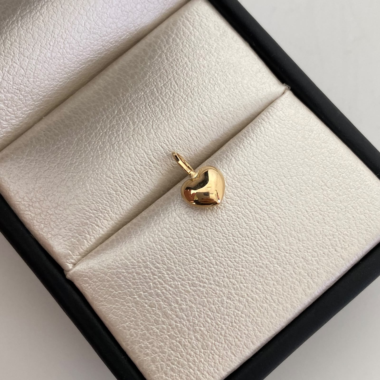 Dije Corazon Inflado Oro amarillo 18k 0,3 Gr / 6,7 mm / 1 Cm