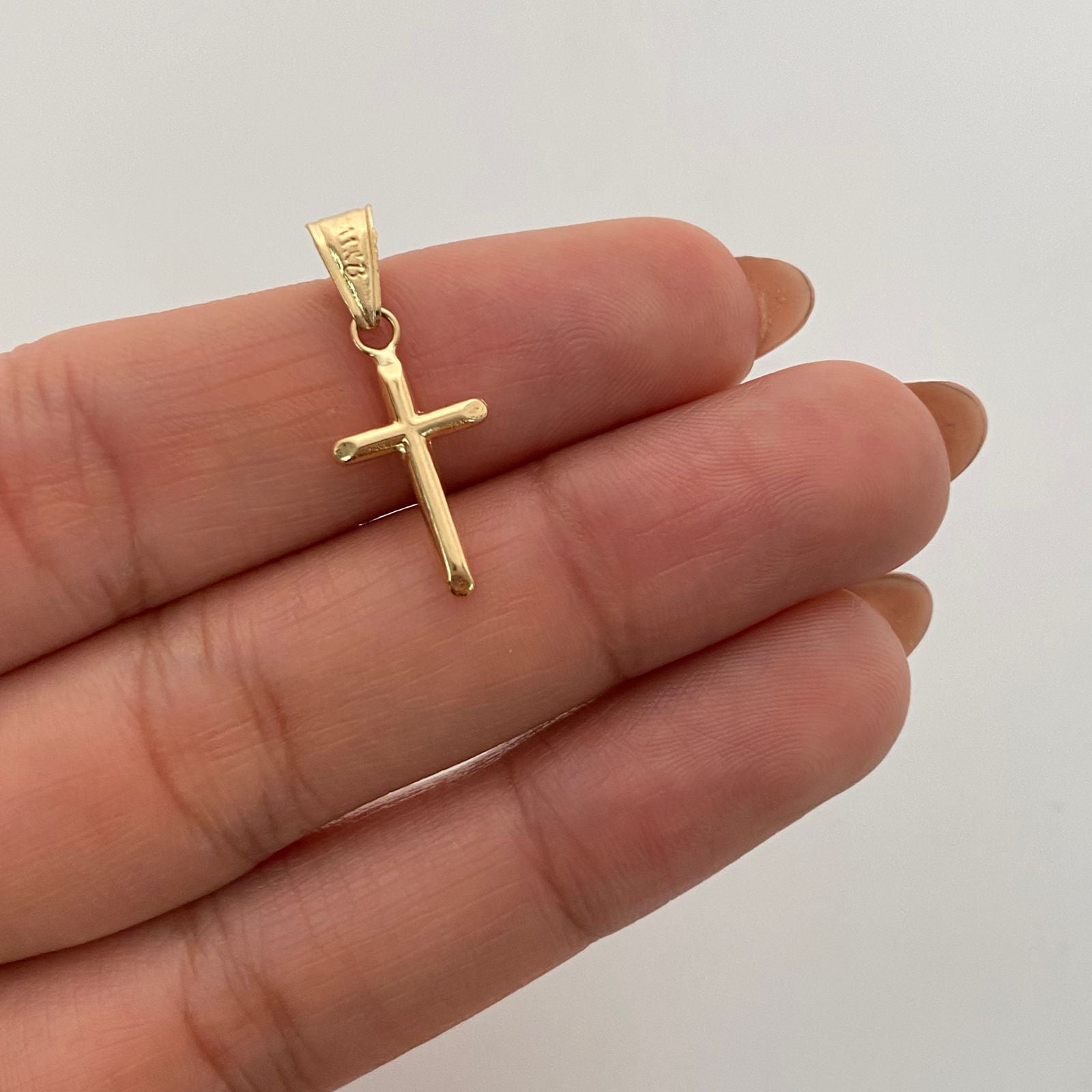 Dije Cruz Tubular Oro amarillo 18k 0,4 Gr / 9,5 mm / 2,5 Cm