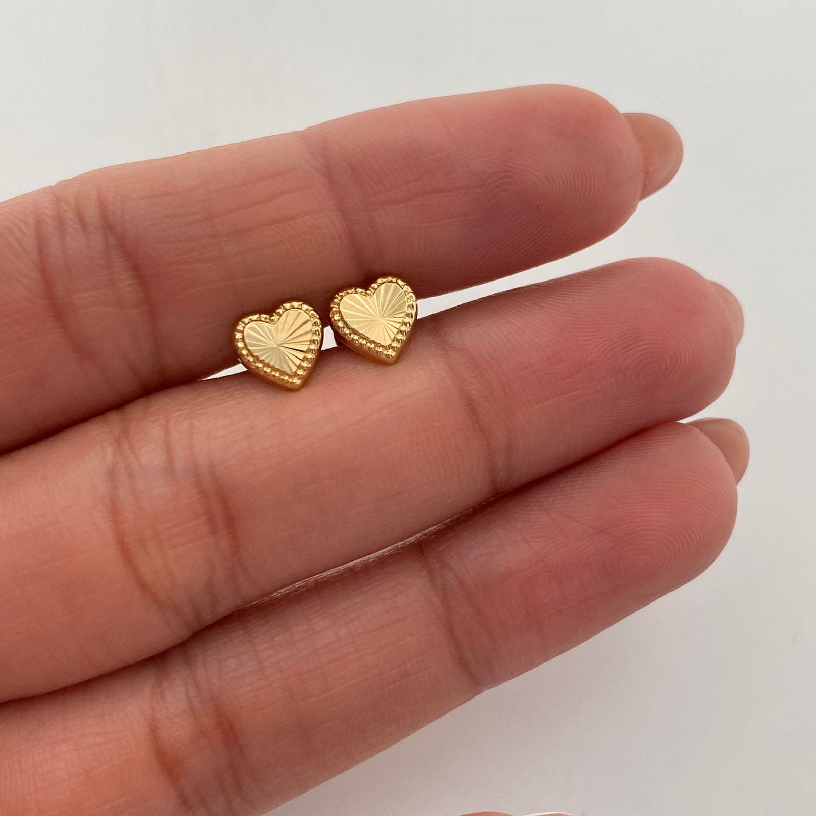 Topos Corazon Diamantado Oro amarillo 18k 0,7 Gr / 7,1 mm