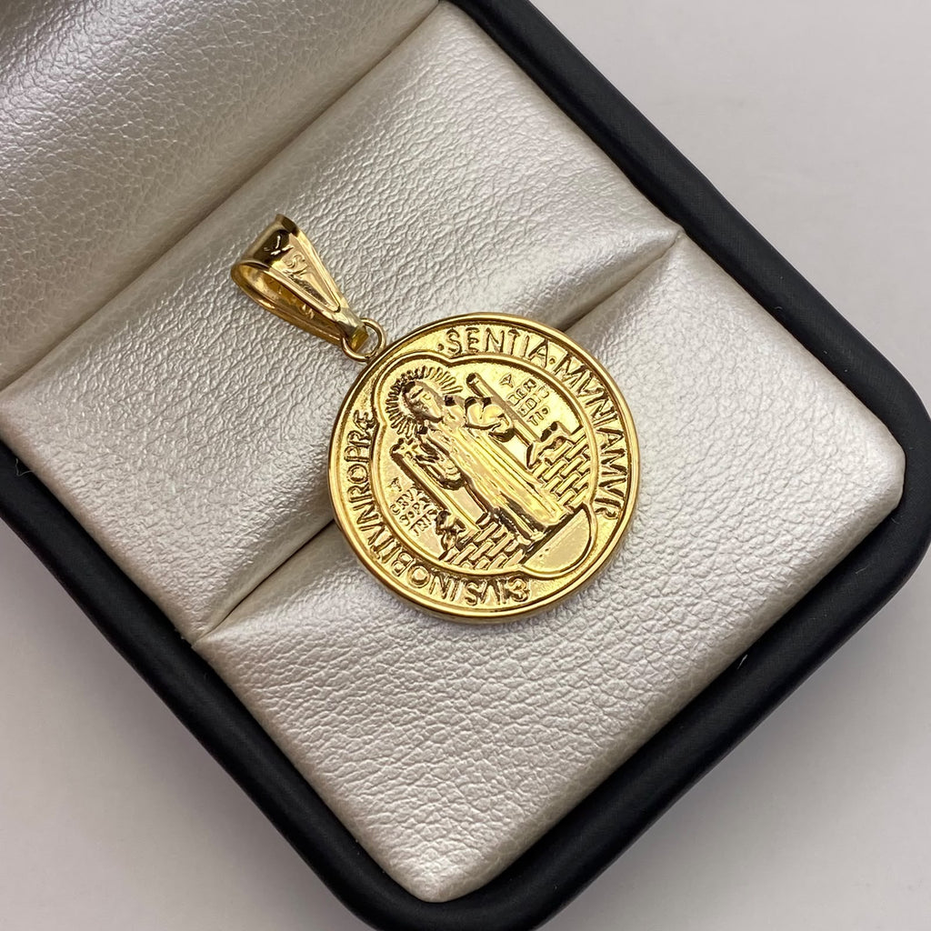 Dije San benito Oro amarillo 18k 2,66 Gr / 20,5 mm / 3,2 Cm