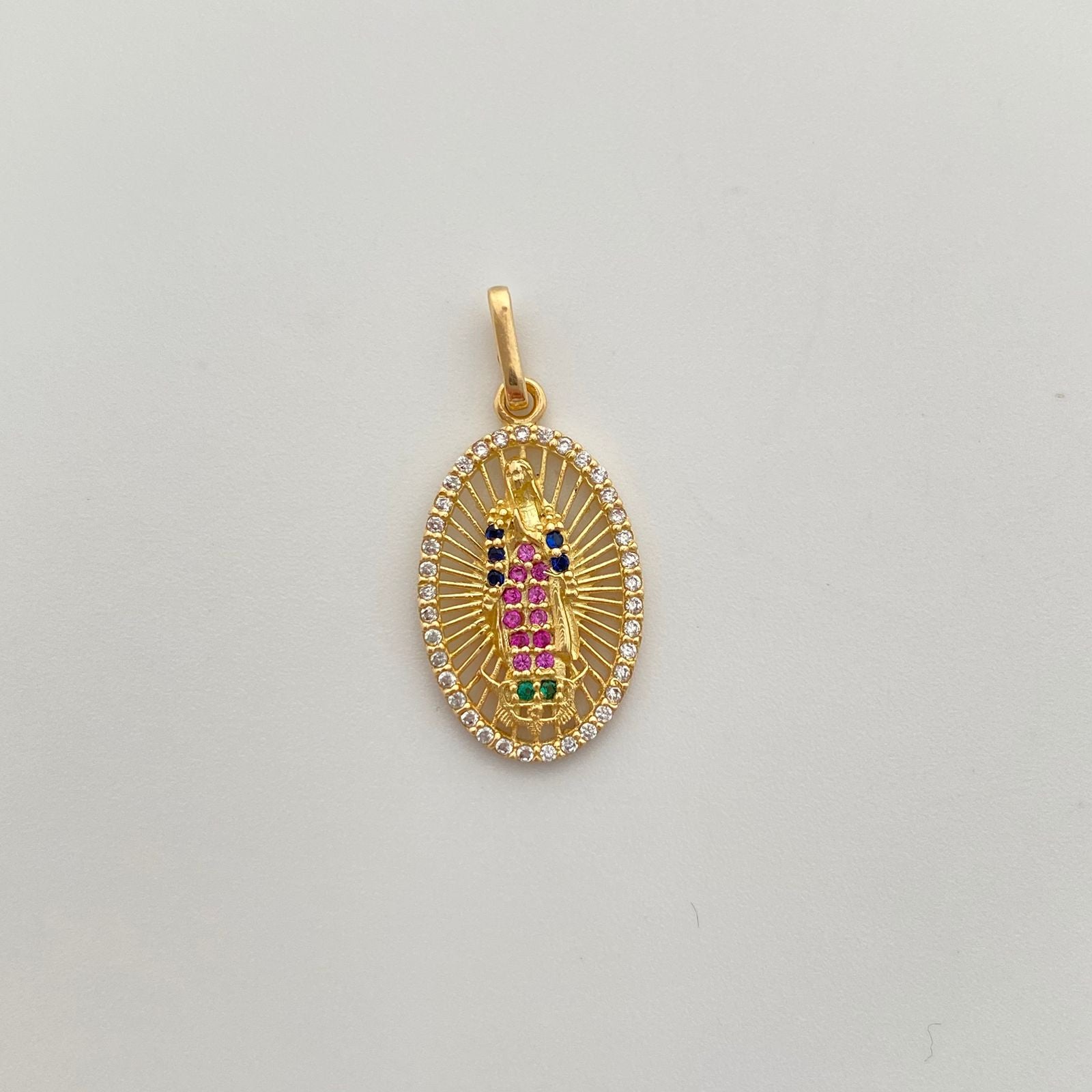 Dije virgen de guadalupe con circones multicolor  Oro amarillo 18k 1,9 Gr / 12,9 mm / 2,8 Cm