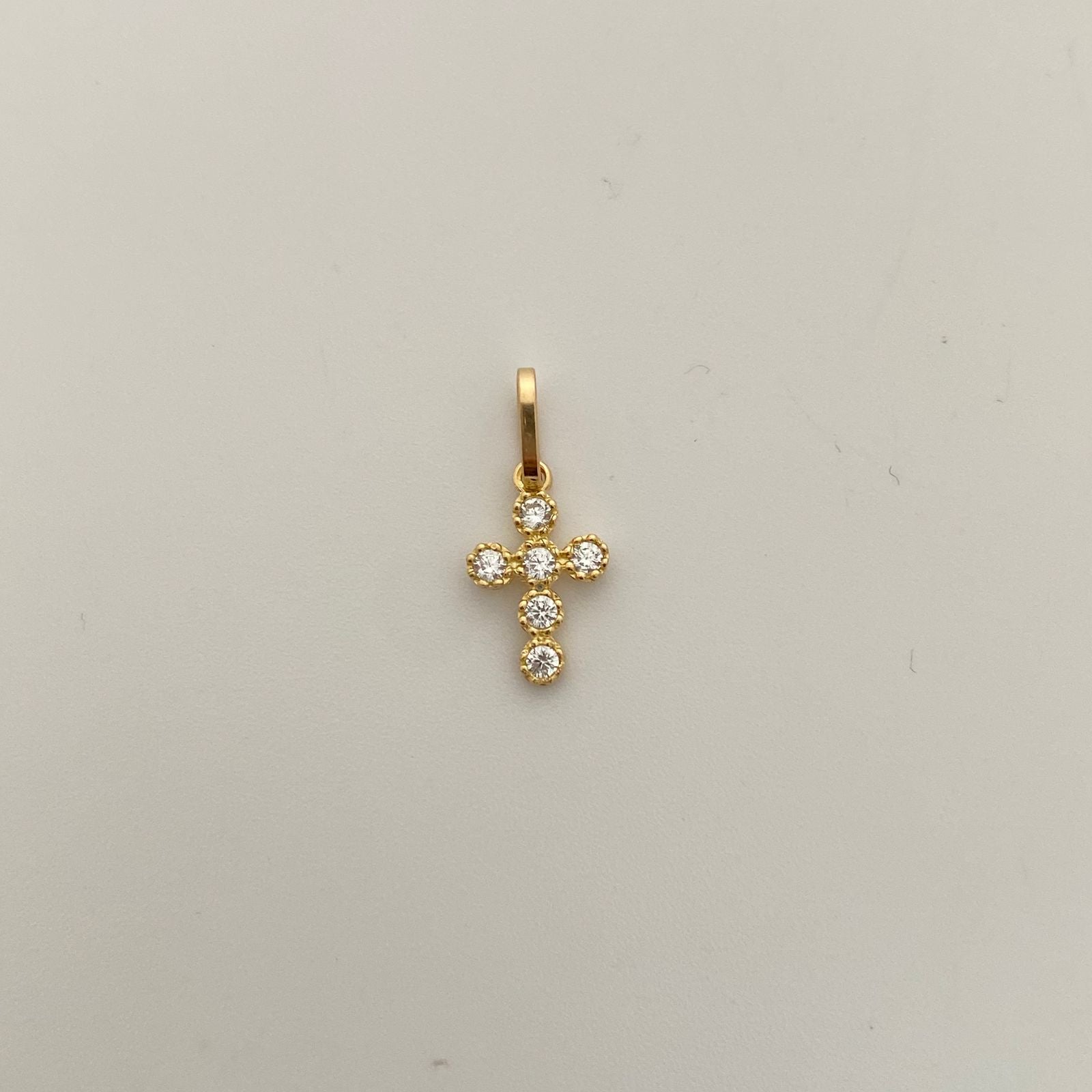 Dije Cruz Casting Blanca Oro amarillo 18k 0,75 Gr / 8,6 mm / 2 Cm
