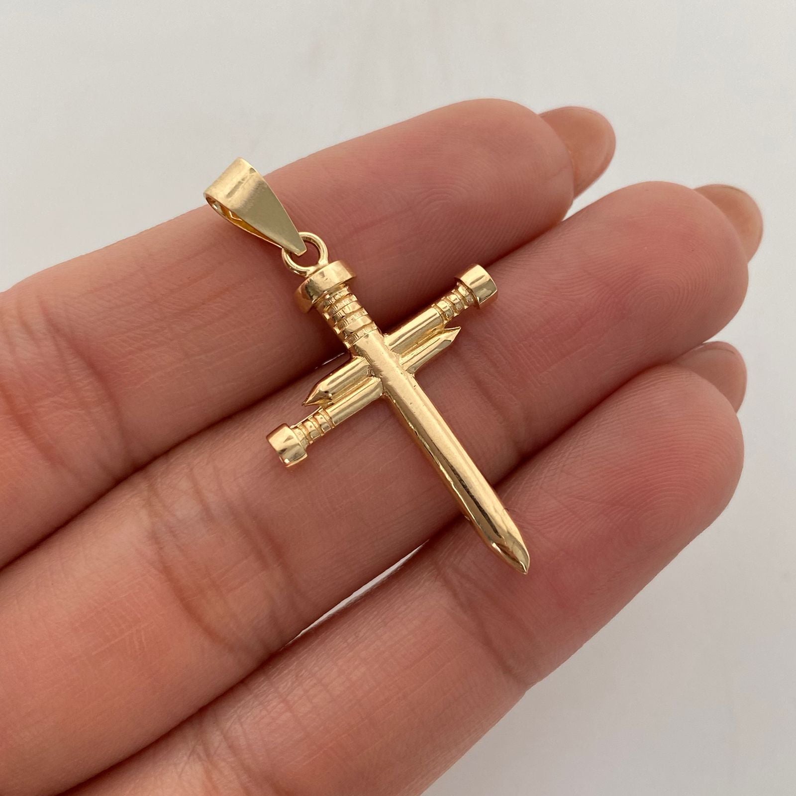Dije Cruz Clavo Oro amarillo 18k 1,85 Gr / 20,6 mm / 3,5 Cm