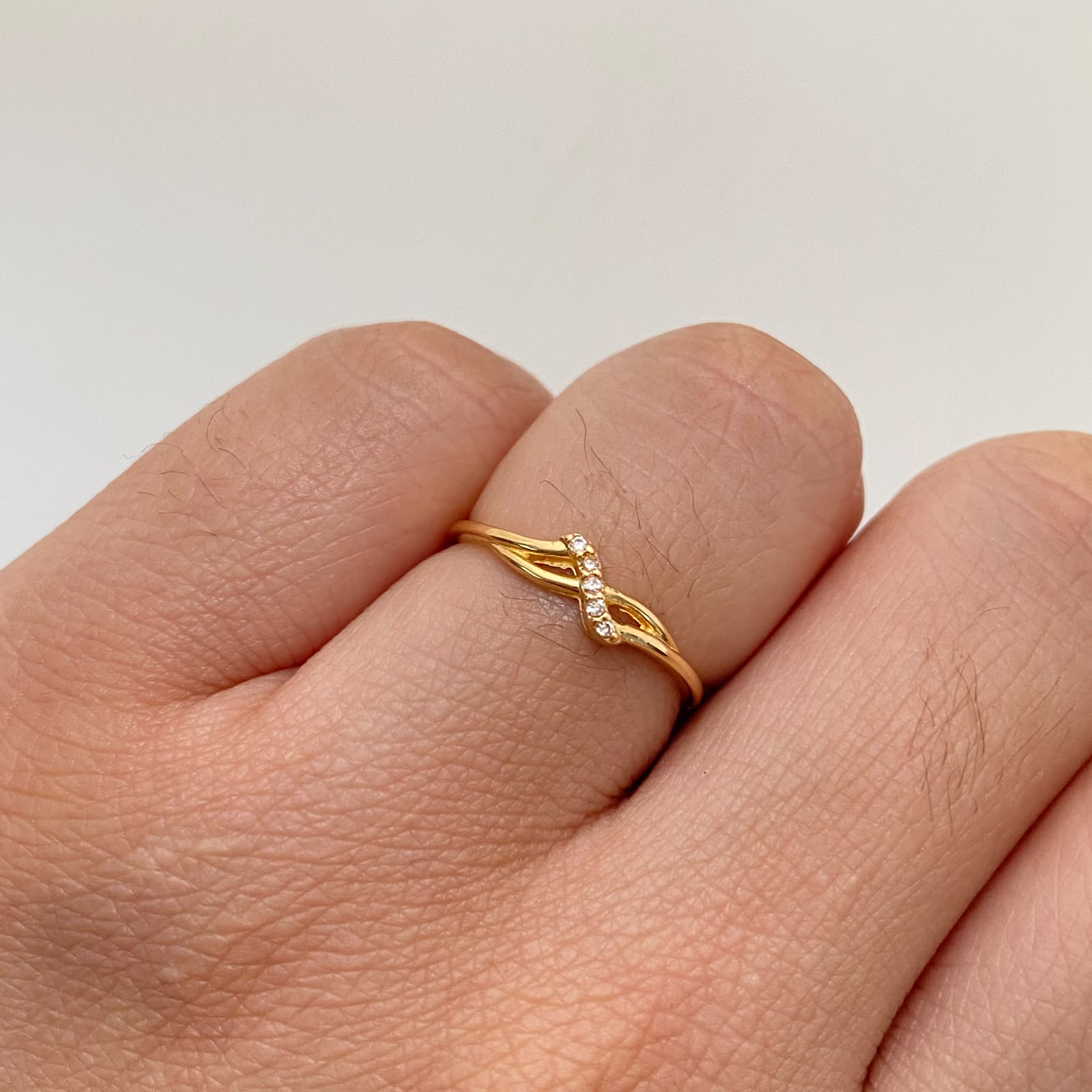 Anillo Fila Circones Oro amarillo 18k / Talla 5 / 1,1 Gr / 1,1 mm