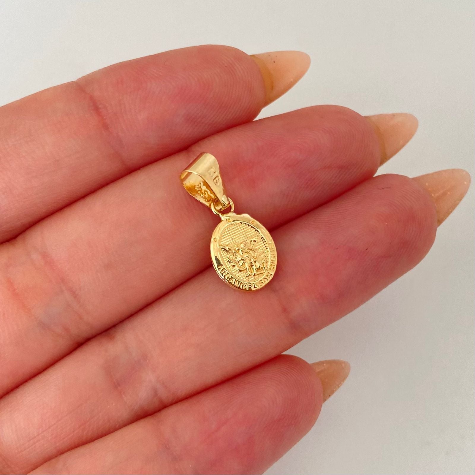 Dije arcangel san miguel  Oro amarillo 18k 0,6 Gr / 2 Cm