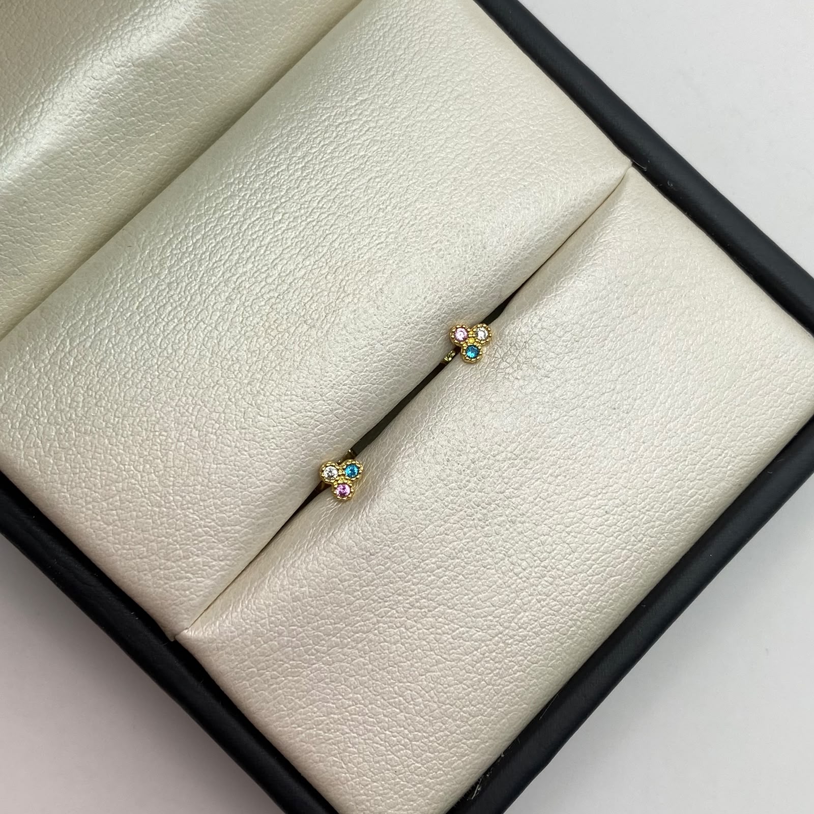 Topos Tres circones multicolor pastel Oro amarillo 18k 0,55 Gr / 4,0 mm