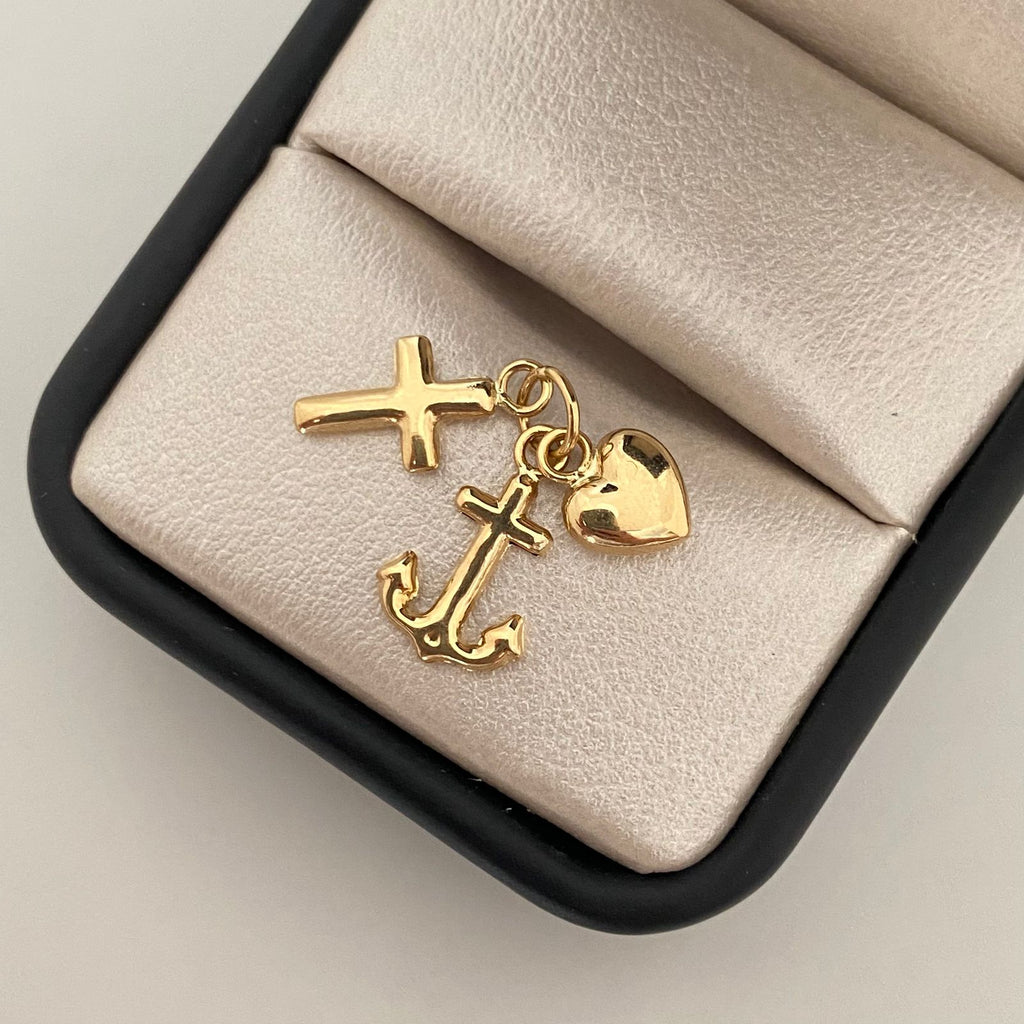 Dije tres gracias Oro amarillo 18k 1,20 Gr / 2,0 Cm