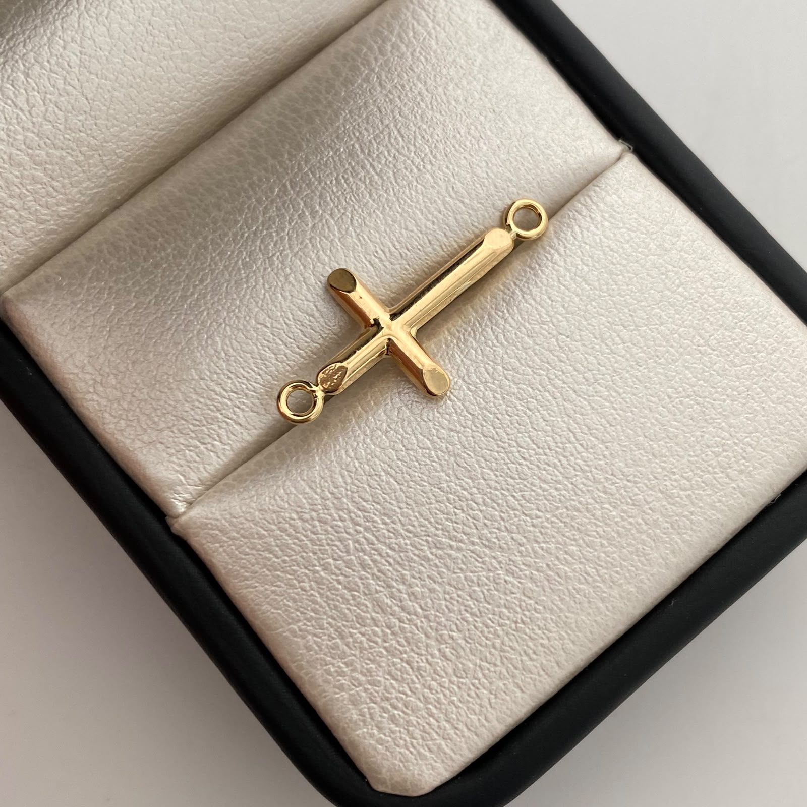 Herraje Cruz Tubular Oro amarillo 18k 0,55 Gr / 2,5 Cm