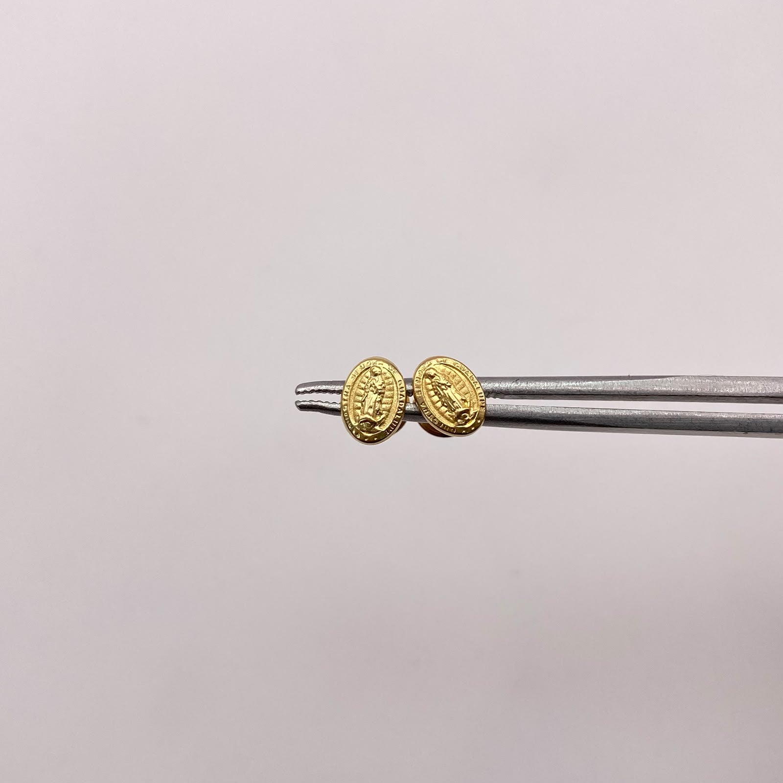 Topos virgen guadalupe Oro amarillo 18k 0,6 Gr / 5,45 mm