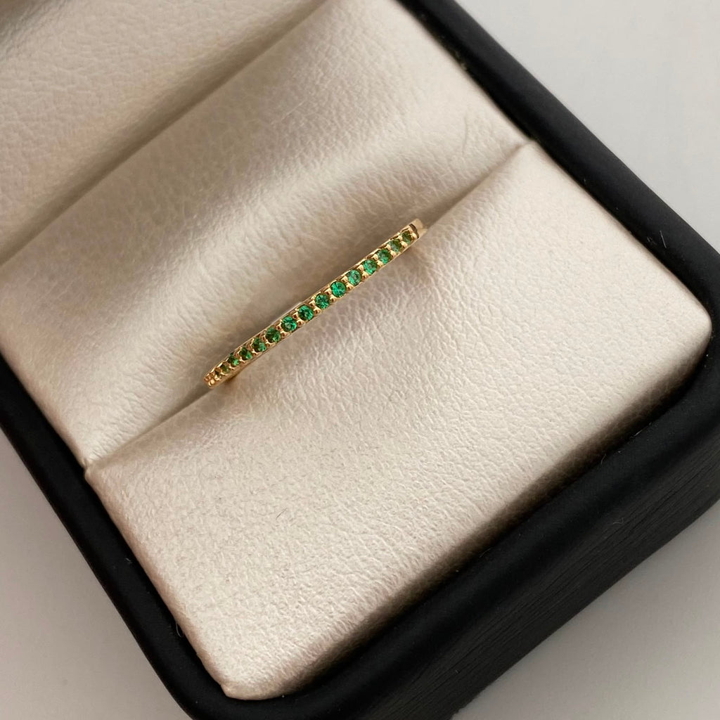 Anillo Churumbela Verde Oro amarillo 18k / Talla 7 1/2 / 1 Gr / 1,13 mm