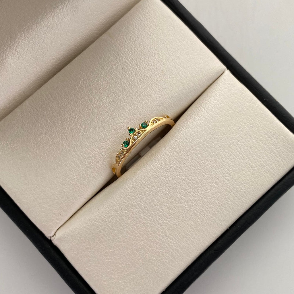 Anillo 15 Tiara Circones verdes Oro amarillo 18k / Talla 8 / 1,8 Gr