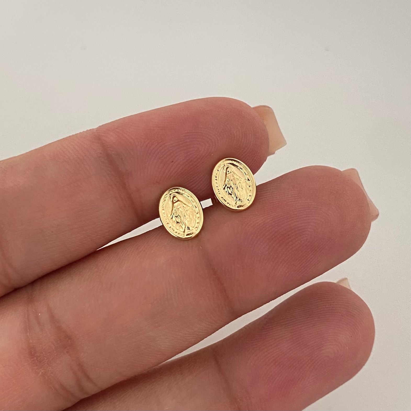 Topos virgen milagrosa ovalada Oro amarillo 18k 0,75 Gr / 6 mm