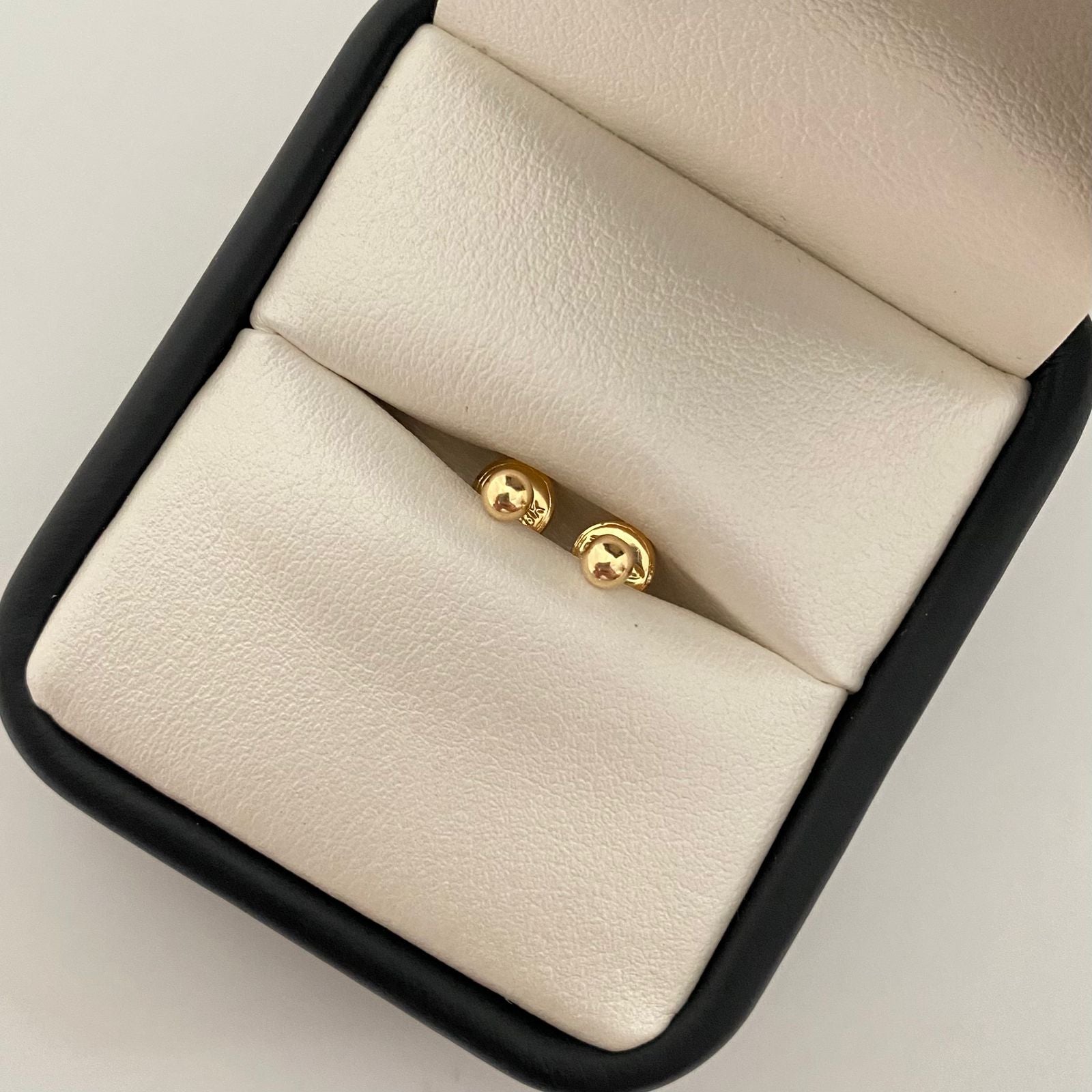 Topos bola lisa Oro amarillo 18k 0,40 Gr / 3,0 mm