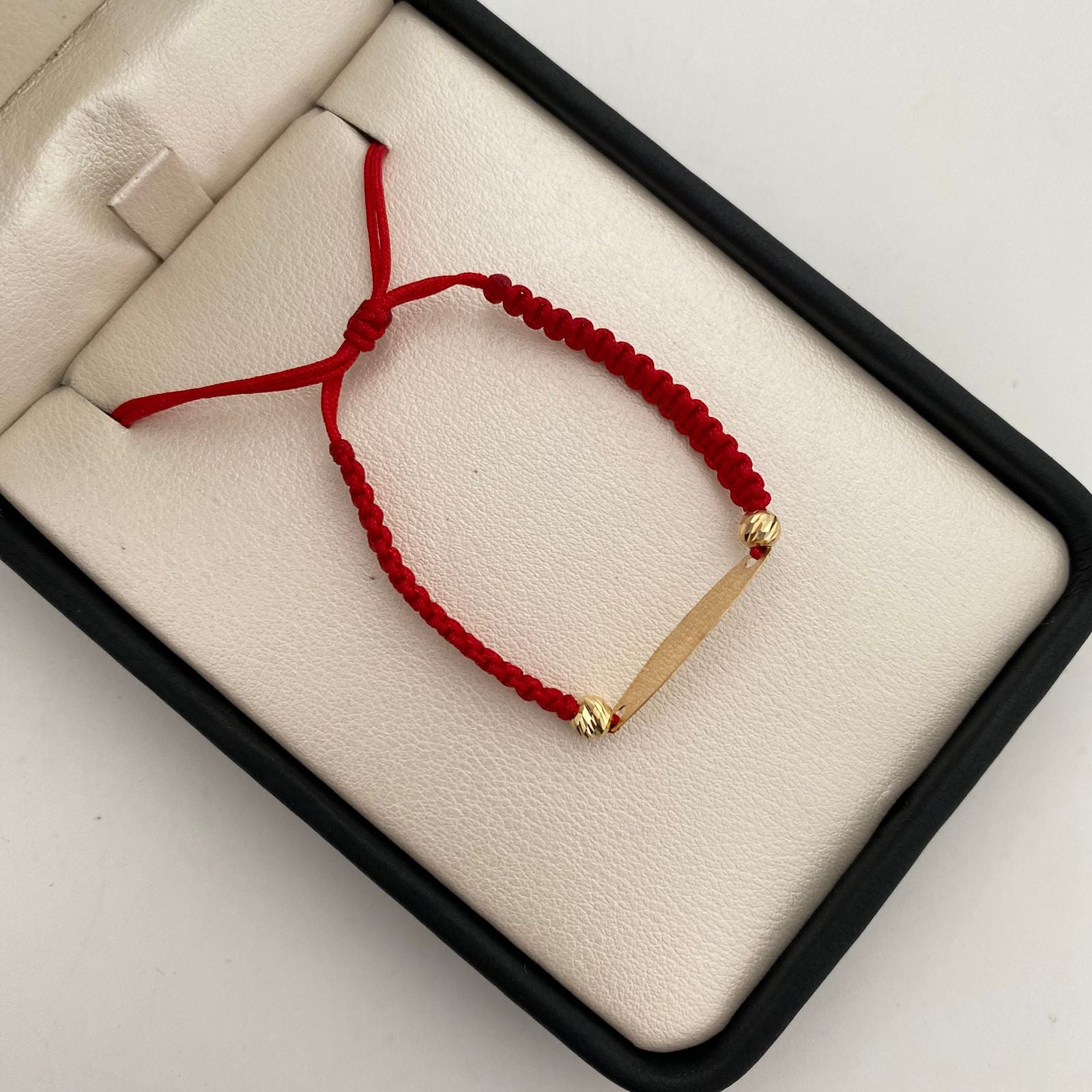 Pulsera tejida con placa ovalada y balines diamantados 4mm  Oro amarillo 18k 0,8 Gr