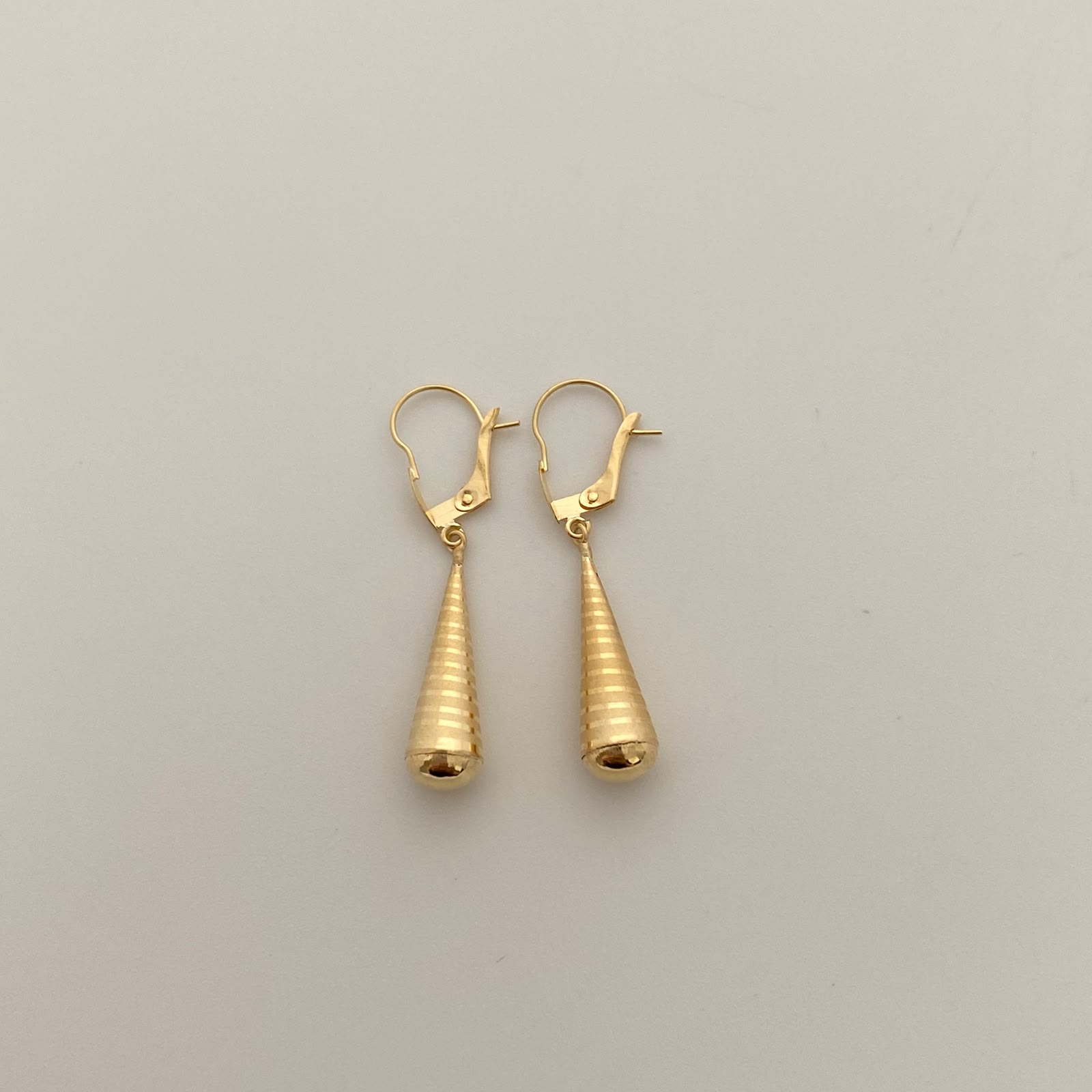 Candonga Lagrima Oro amarillo 18k 0,7 Gr / 3 Cm