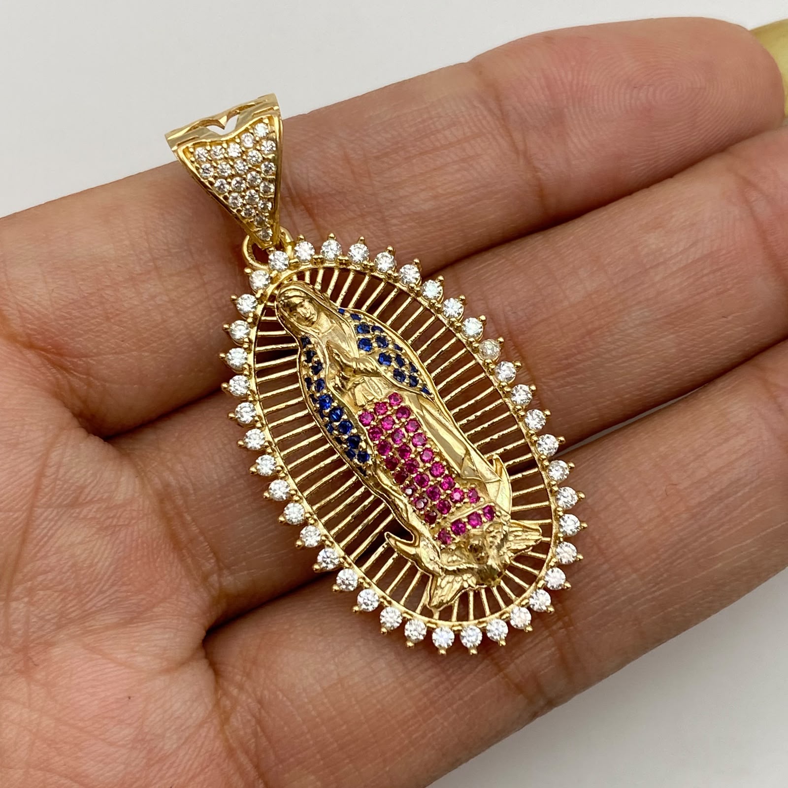 Dije virgen guadalupe circones multicolor Oro amarillo 18k 7,95 Gr / 20,75 mm / 4,5 Cm