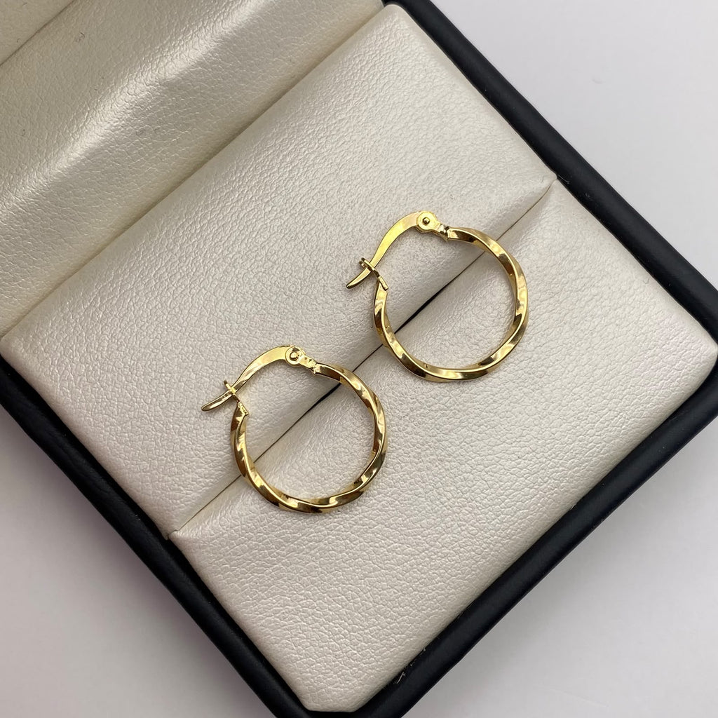 Candonga entorchada delgada Oro amarillo 18k 1,10 Gr / 2 Cm
