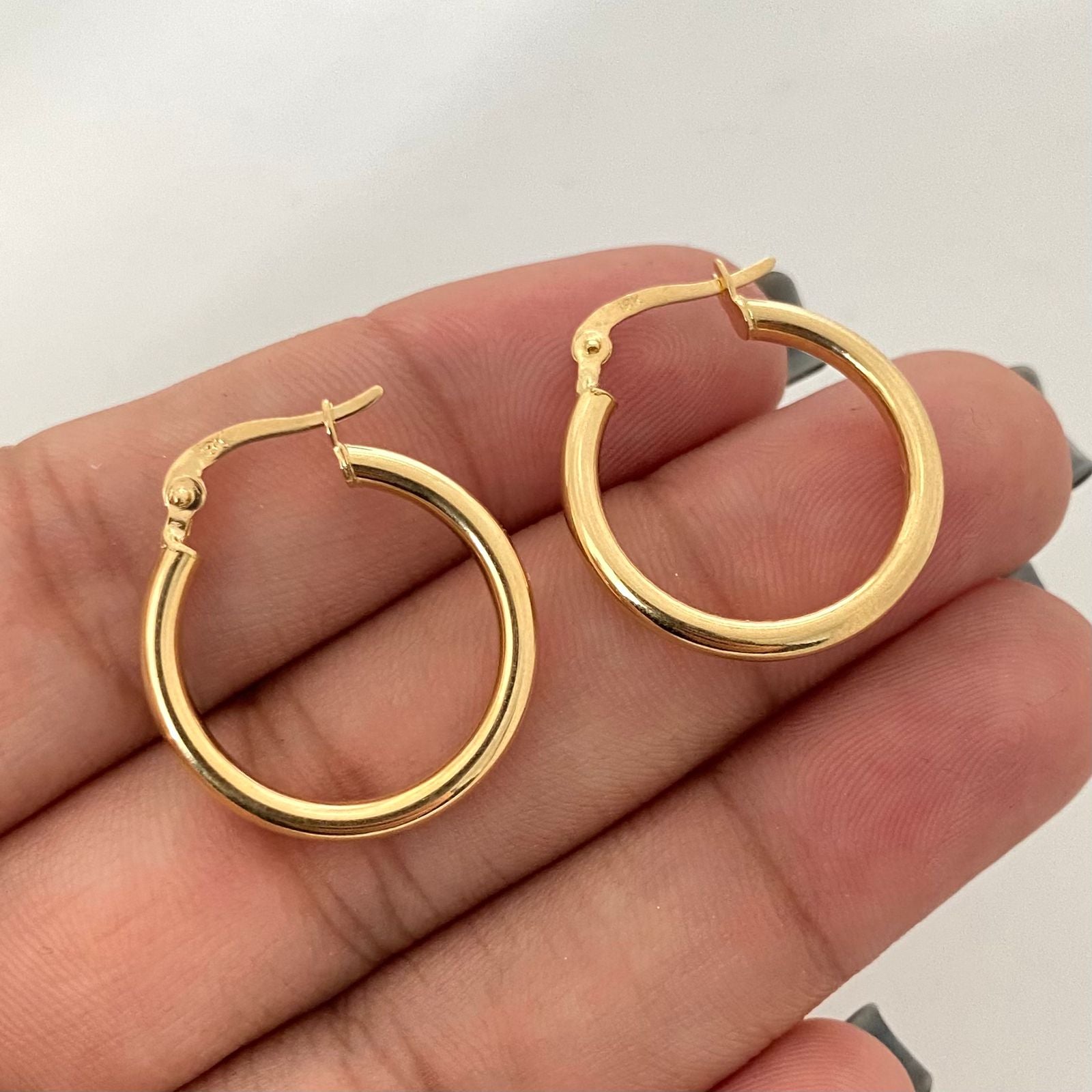 Candonga redonda lisa Oro amarillo 18k 1,95 Gr / 2,35 Cm