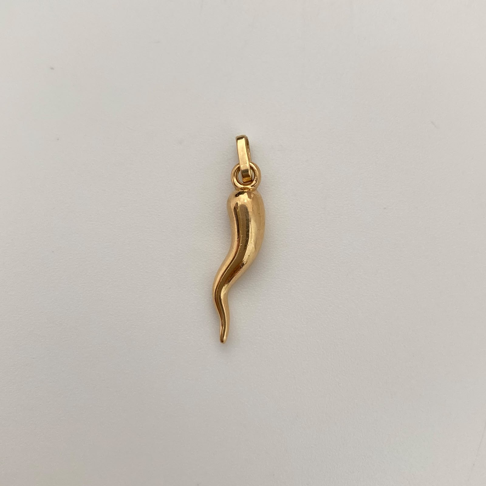 Dije Cuerno de la Abundancia Oro amarillo 18k 2,2 Gr / 5 mm / 2,6 Cm