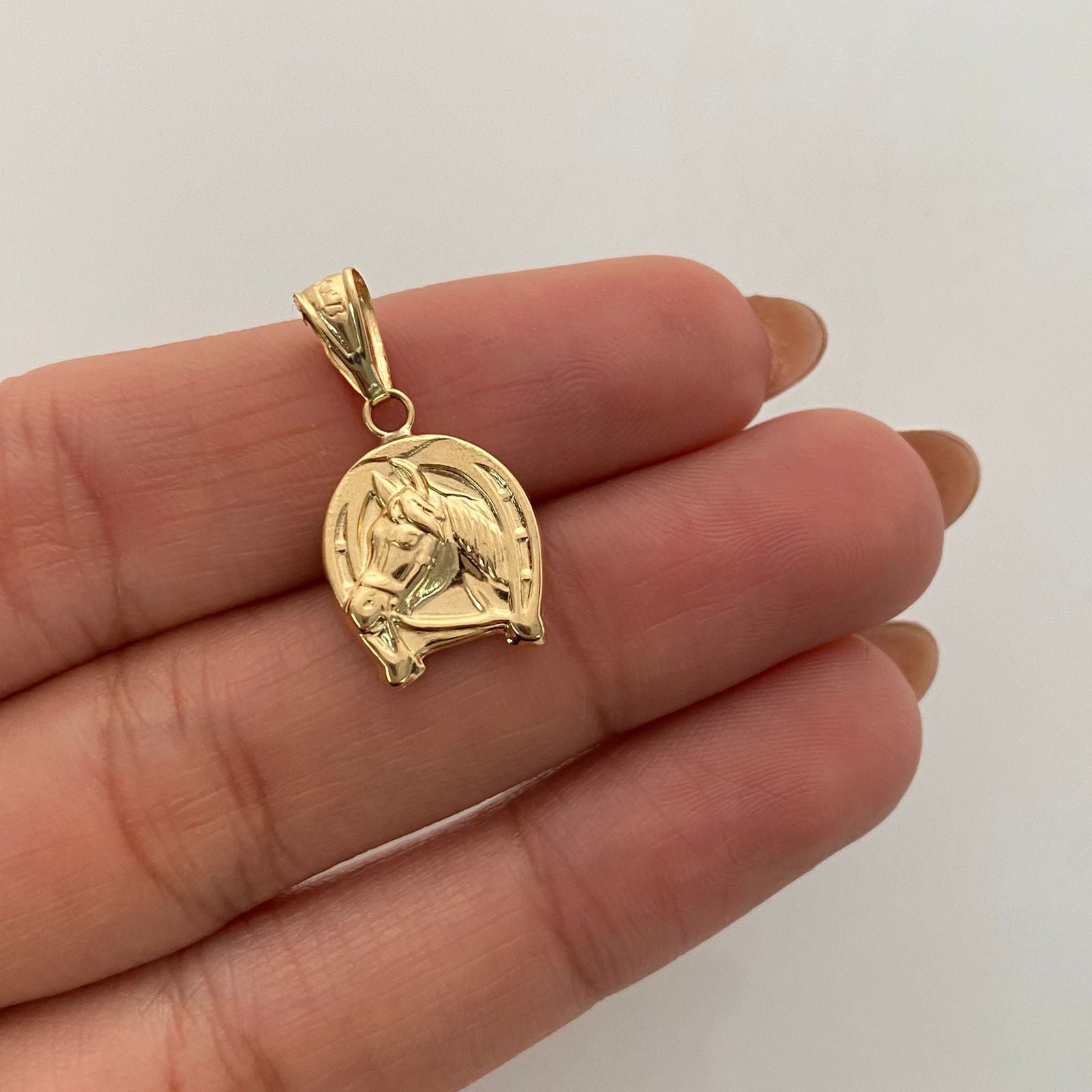 Dije Herradura de Caballo Oro amarillo 18k 0,95 Gr / 12,4 mm / 2,5 Cm