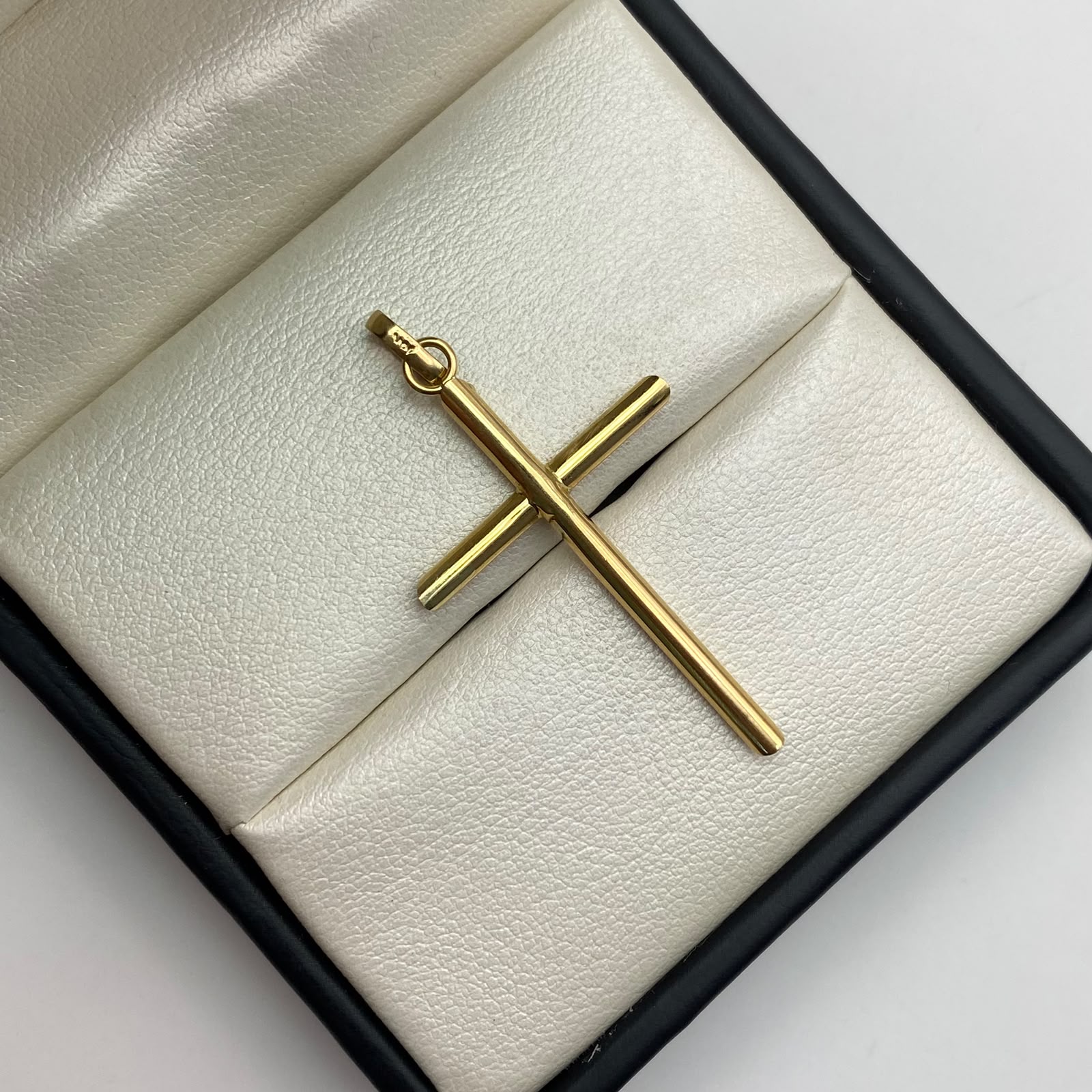 Dije Cruz tubular Oro amarillo 18k 1,05 Gr / 23,6 mm / 4,3 Cm