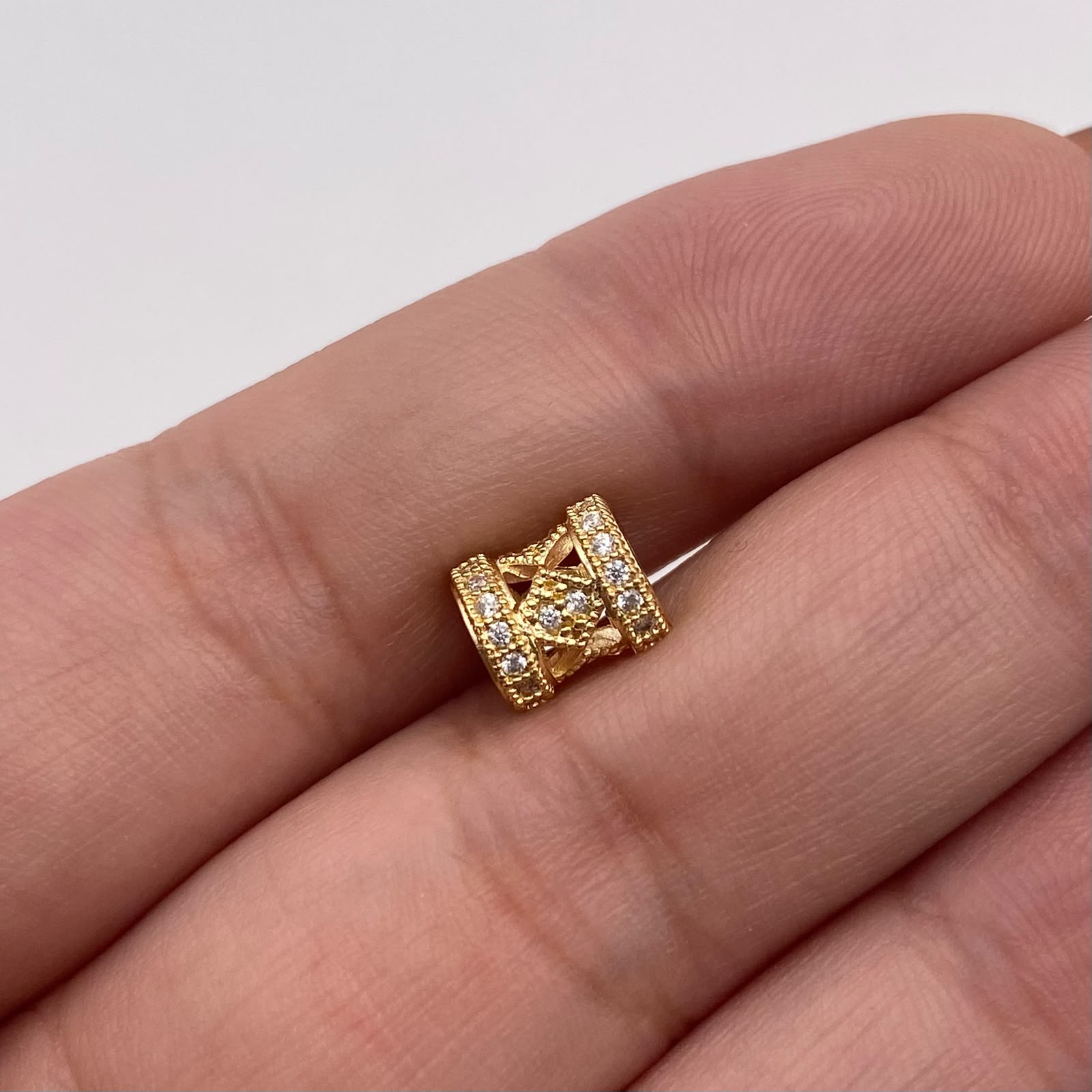 Herraje cilindro circones blancos Oro amarillo 18k 1,10 Gr / 0,7 Cm