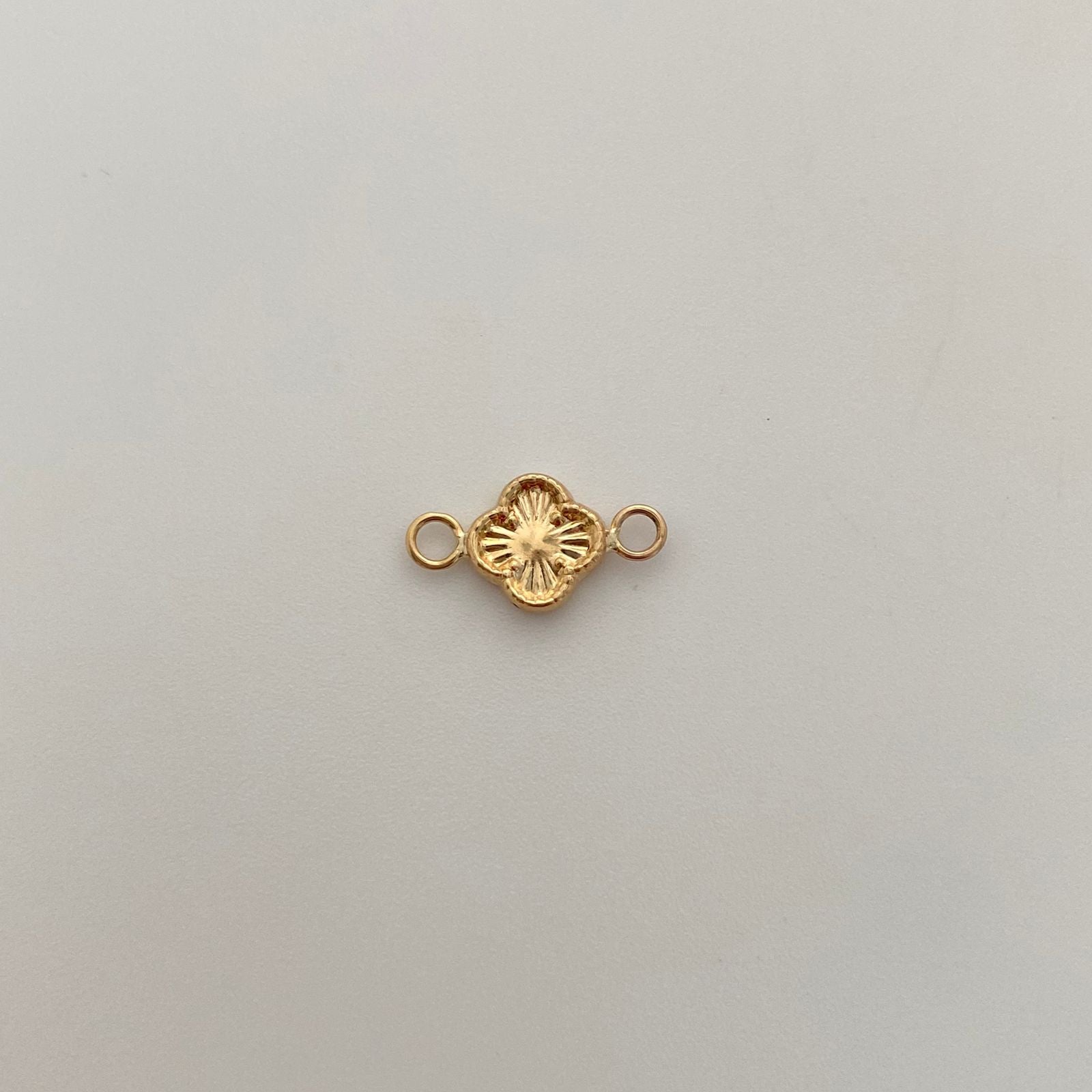 Herraje Mini Trebol Diamantado Oro amarillo 18k 0,4 Gr / 0,8 Cm