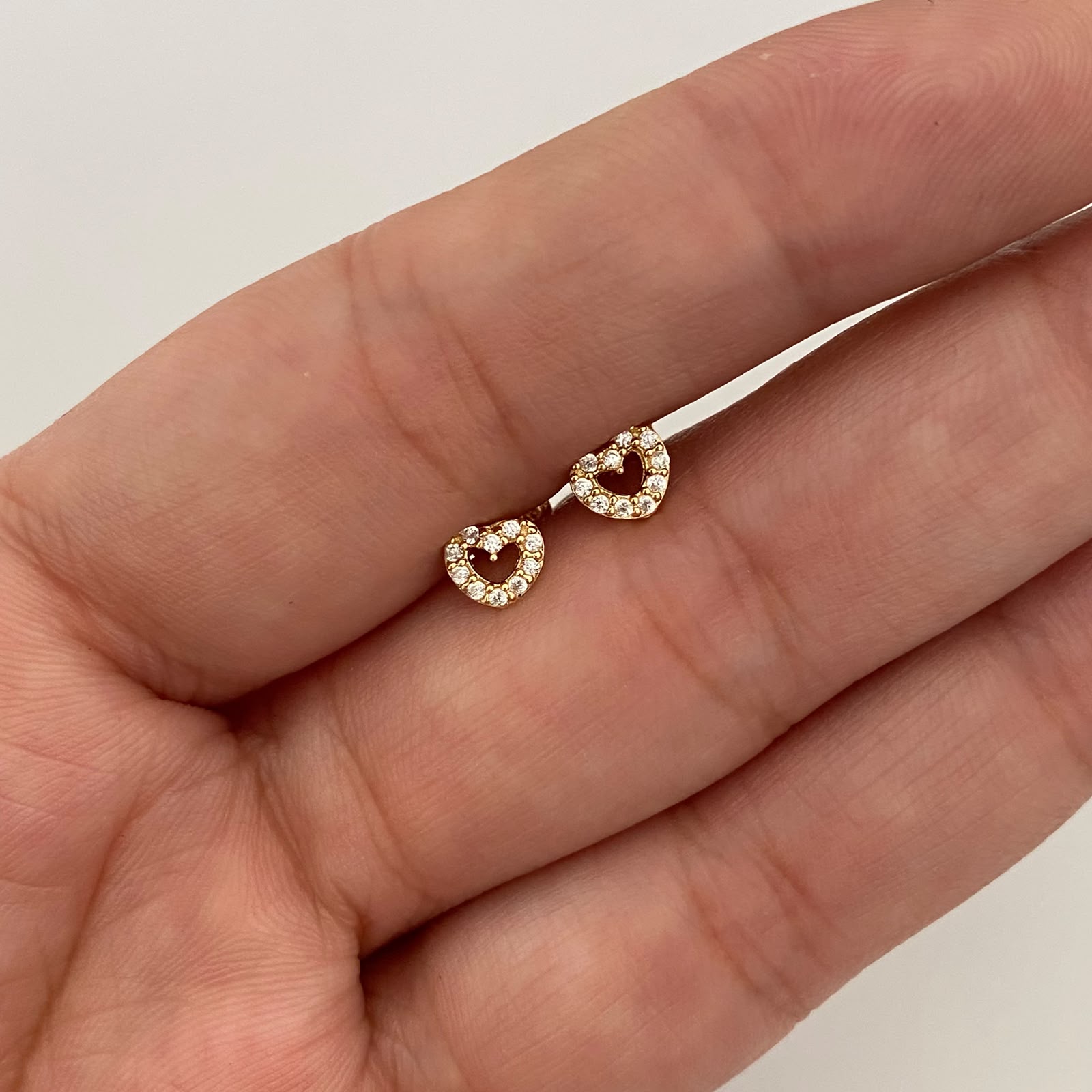 Topos Corazon Silueta Casting Oro amarillo 18k 0,7 Gr / 5,6 mm