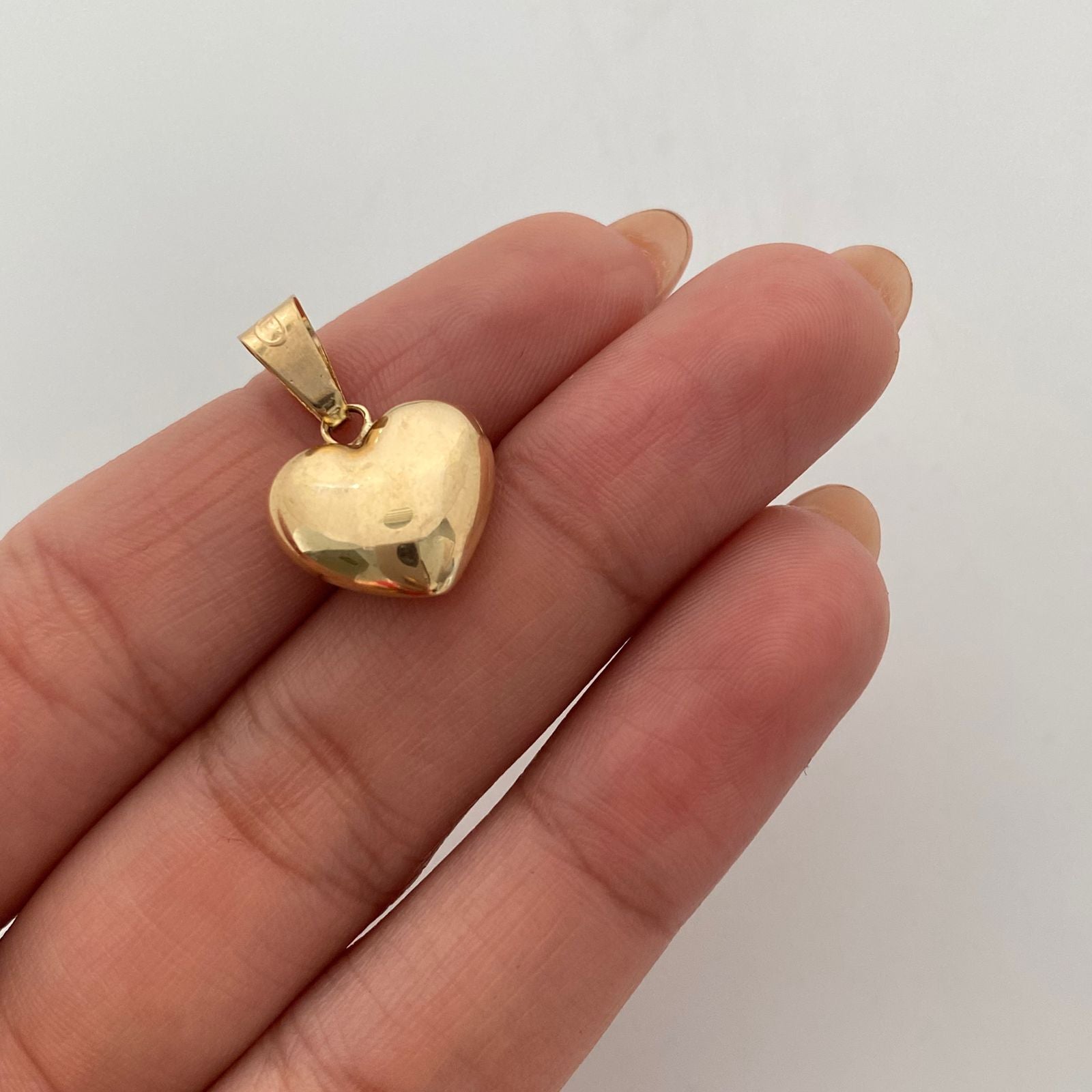Dije Corazon Inflado Oro amarillo 18k 1,2 Gr / 14,4 mm / 2,1 Cm