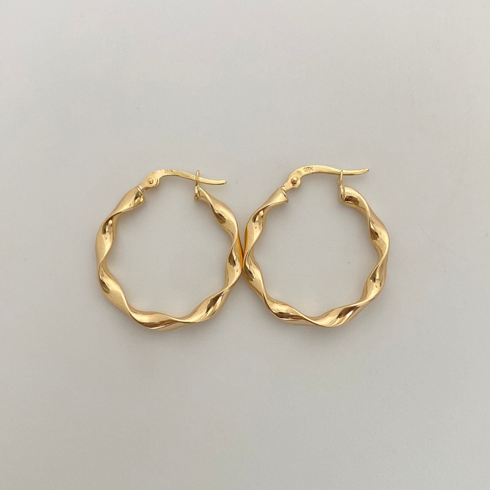 Candonga Entorchada Oro amarillo 18k 1,65 Gr / 2,5 Cm