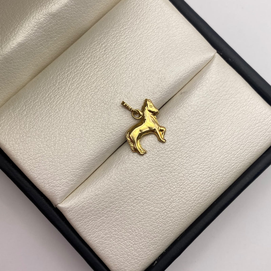 Dije caballo  Oro amarillo 18k 0,6 Gr / 13,6 mm / 2,5 Cm