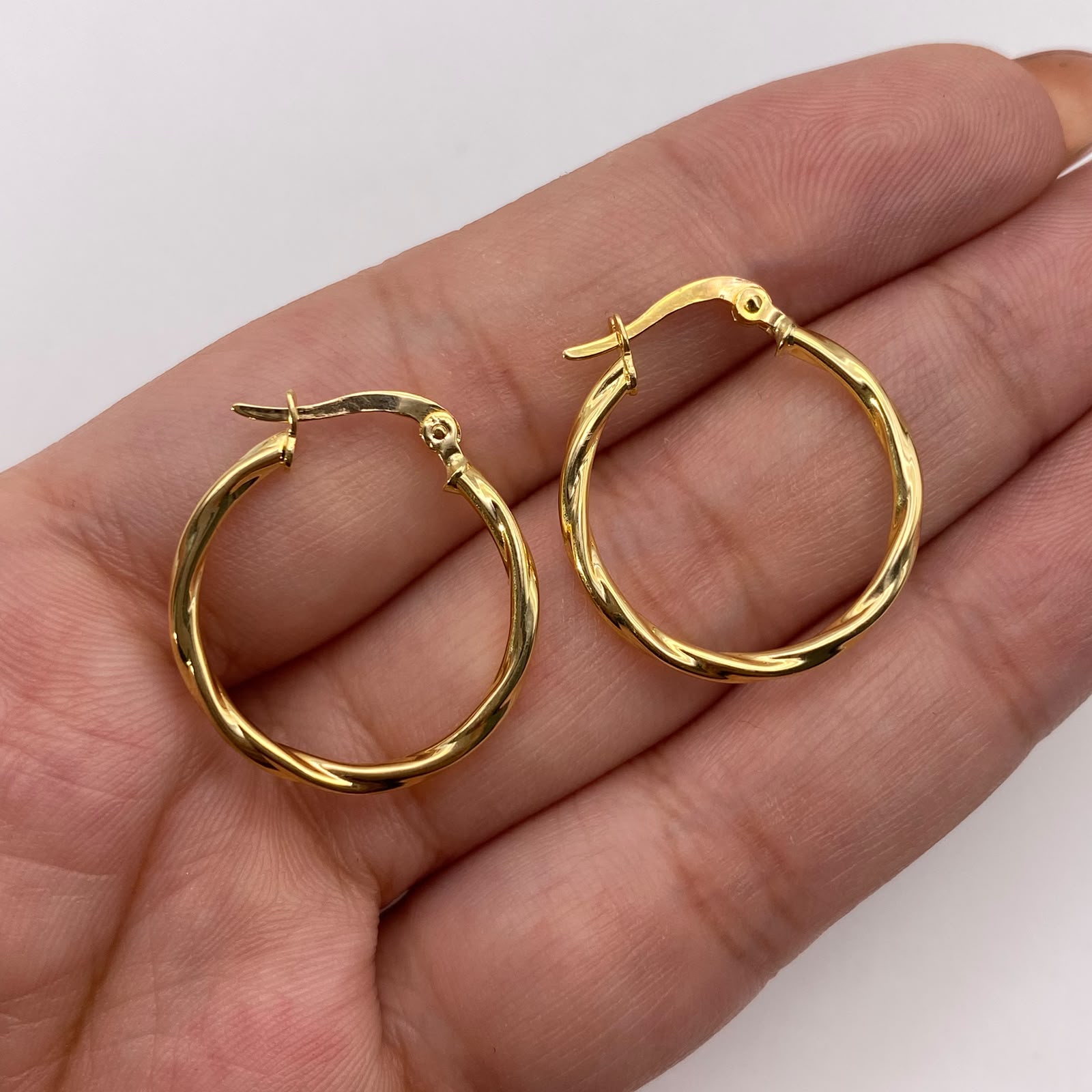 Candonga Entorchada Oro amarillo 18k 1,07 Gr / 2,4 Cm