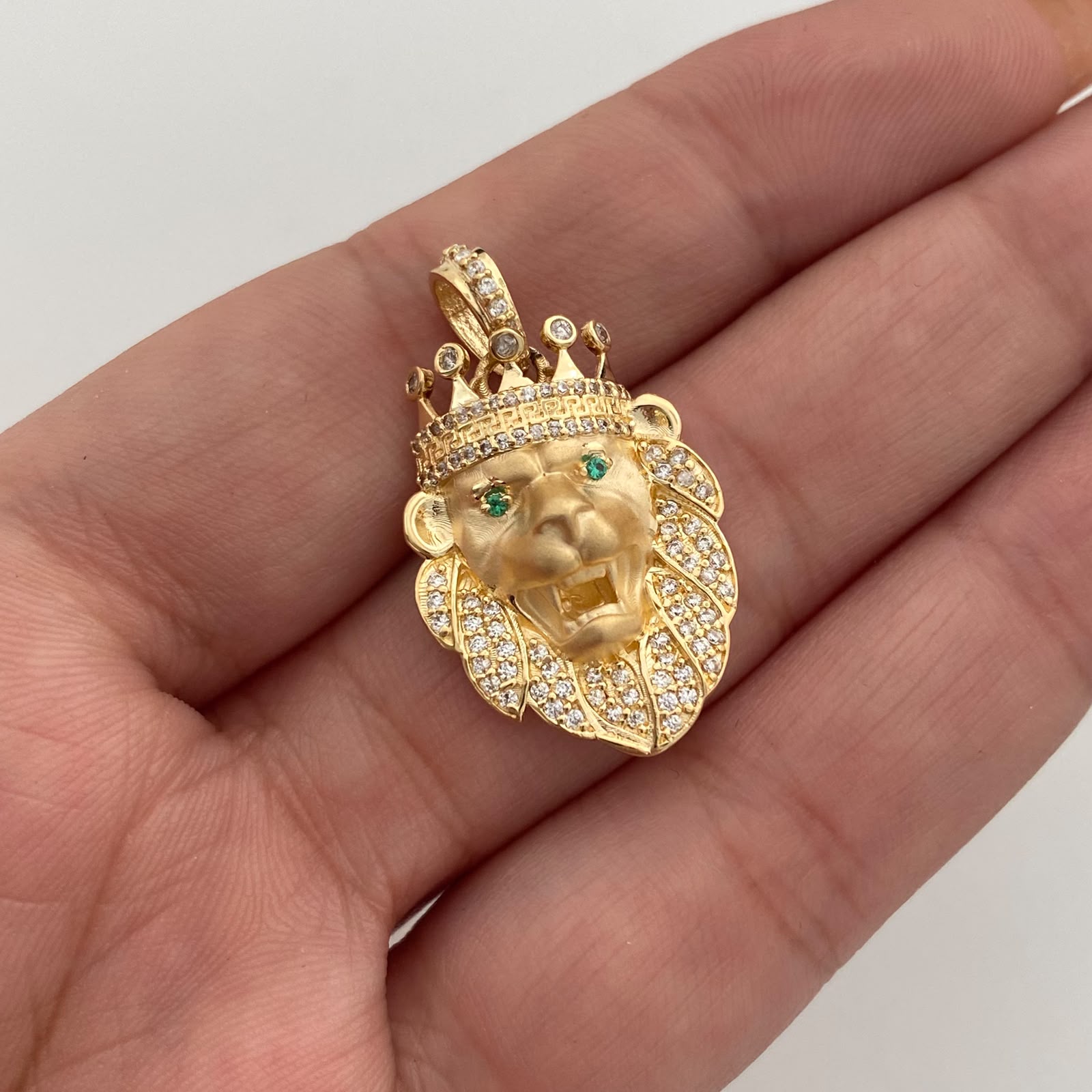 Dije Leon Casting Oro amarillo 18k 5,1 Gr / 17,8 mm / 3 Cm