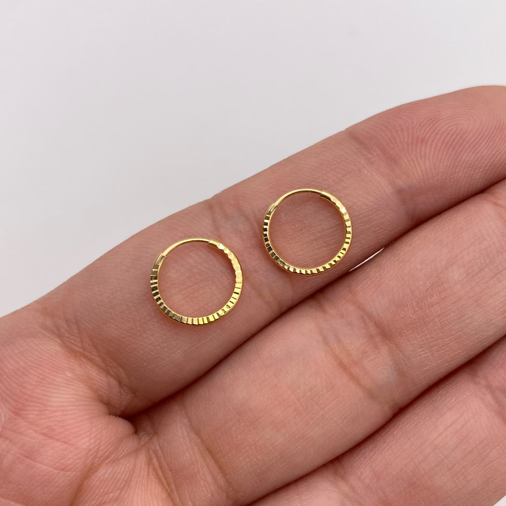 Candonga imperdible diamantadas Oro amarillo 18k 0,52 Gr / 1 Cm