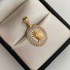 Dije Redondo Casting Virgen de Guadalupe Oro amarillo y Oro blanco 18k 2,9 Gr / 15,9 mm / 2,6 Cm