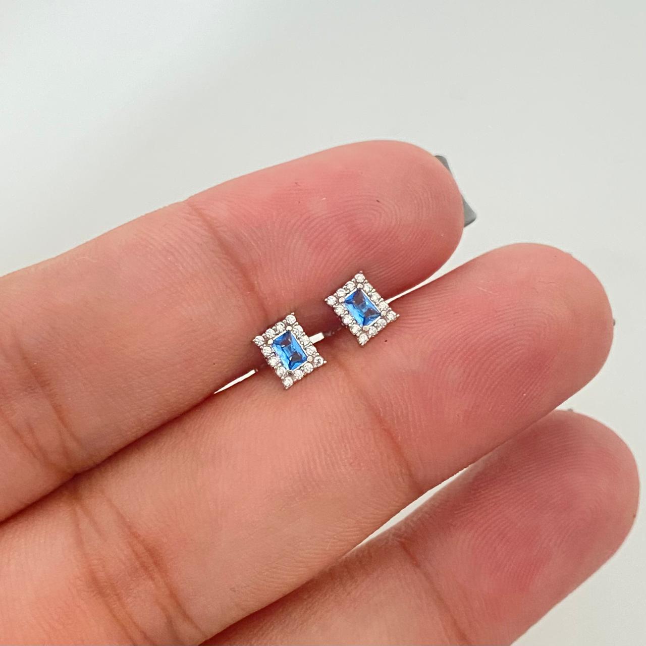 Topos halo rectangulo centro azul claro Oro blanco 18k 0,75 Gr / 4,5 mm