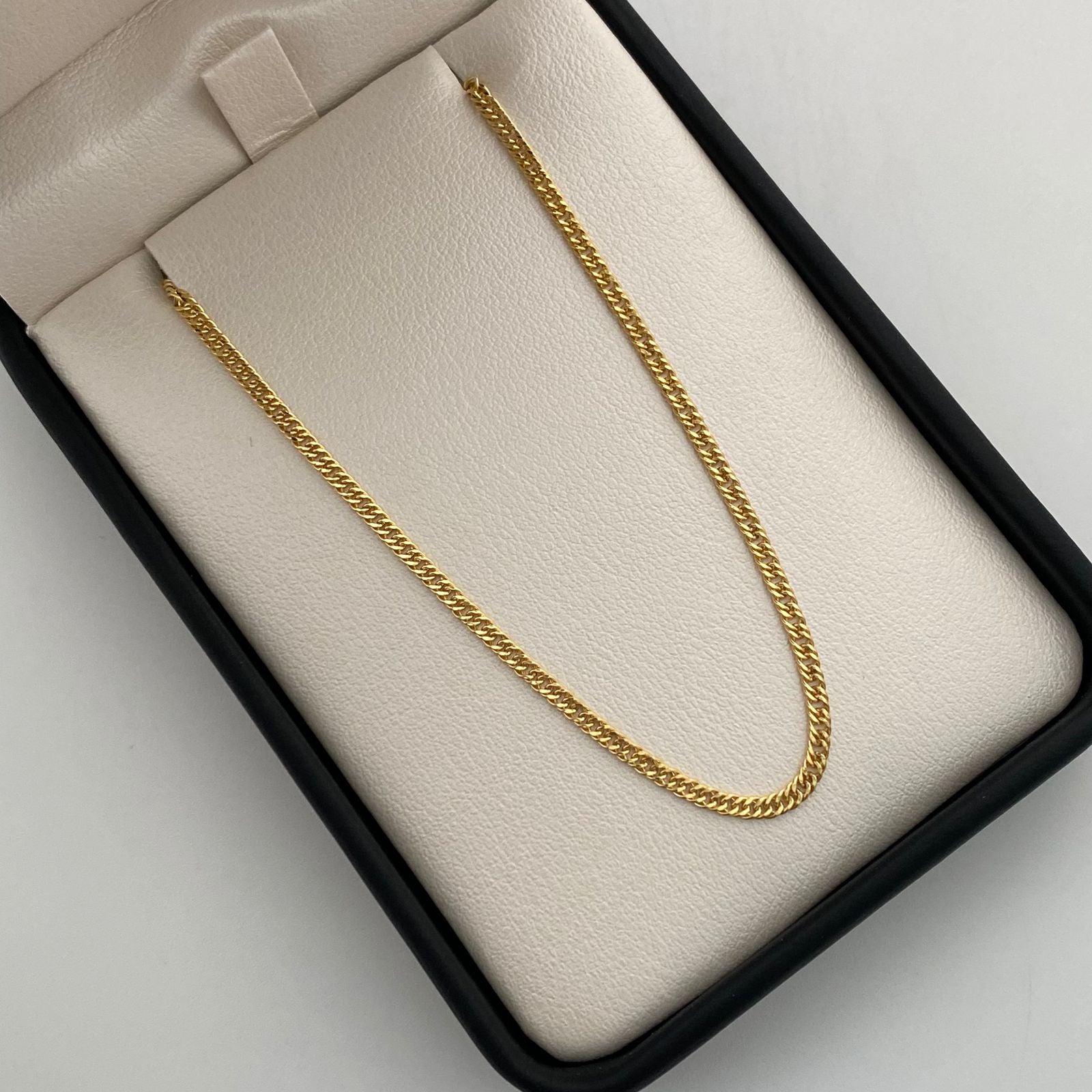 Cadena It Cubana Especial Plana Oro amarillo 18k +1 / 3,4 Gr / 2,1 mm / 50 Cm